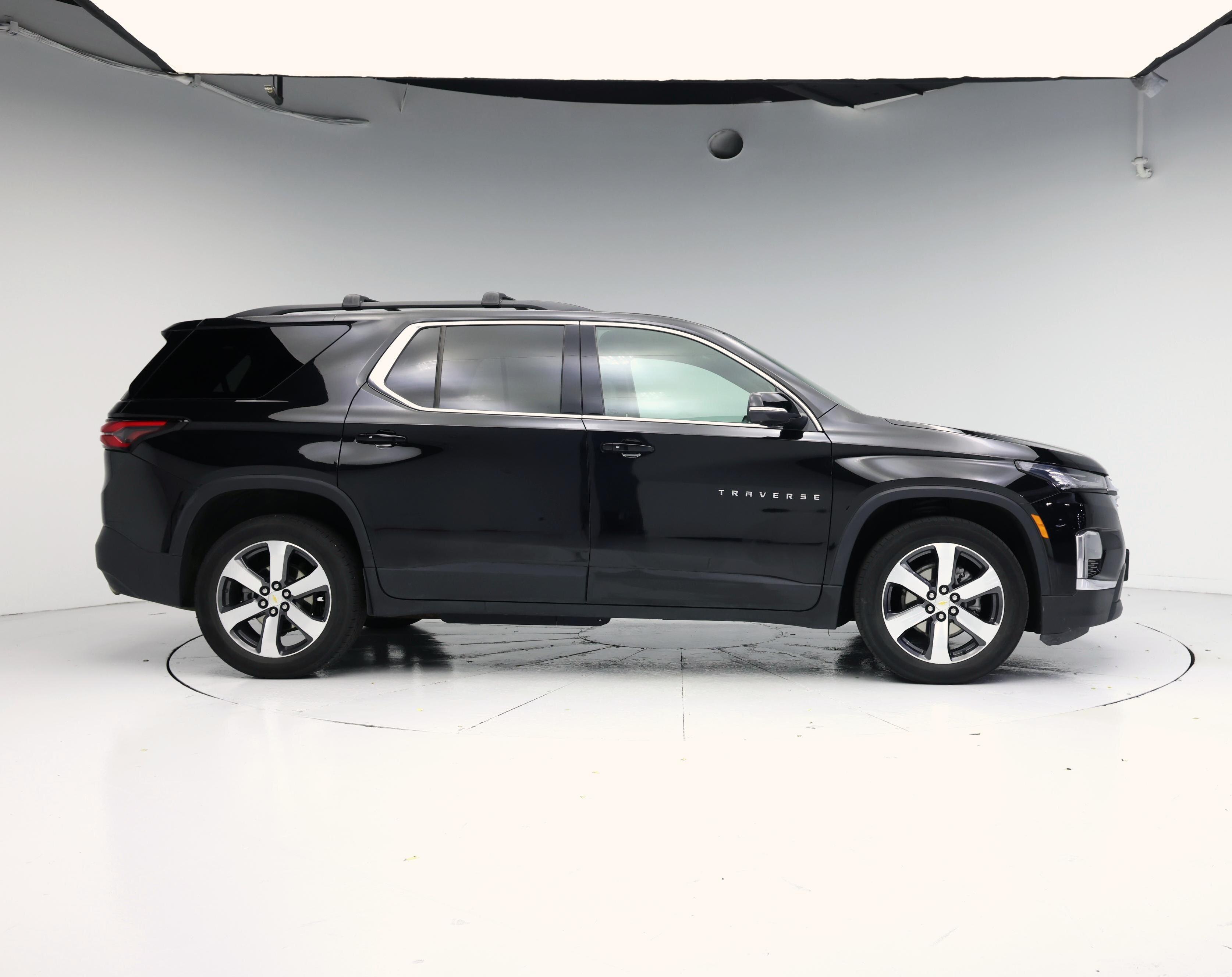 Thumbnail: 2022 Chevrolet Traverse - 7