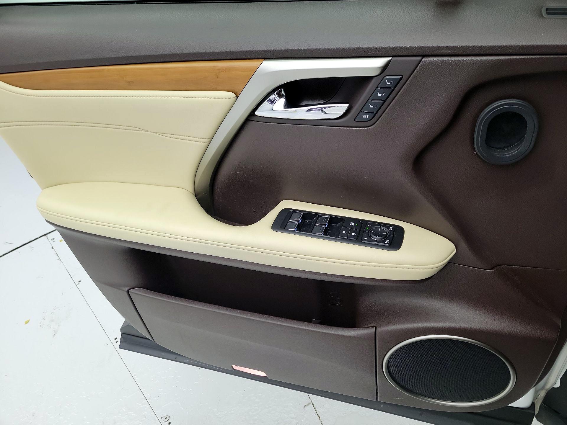 Thumbnail: 2019 Lexus RX - 12