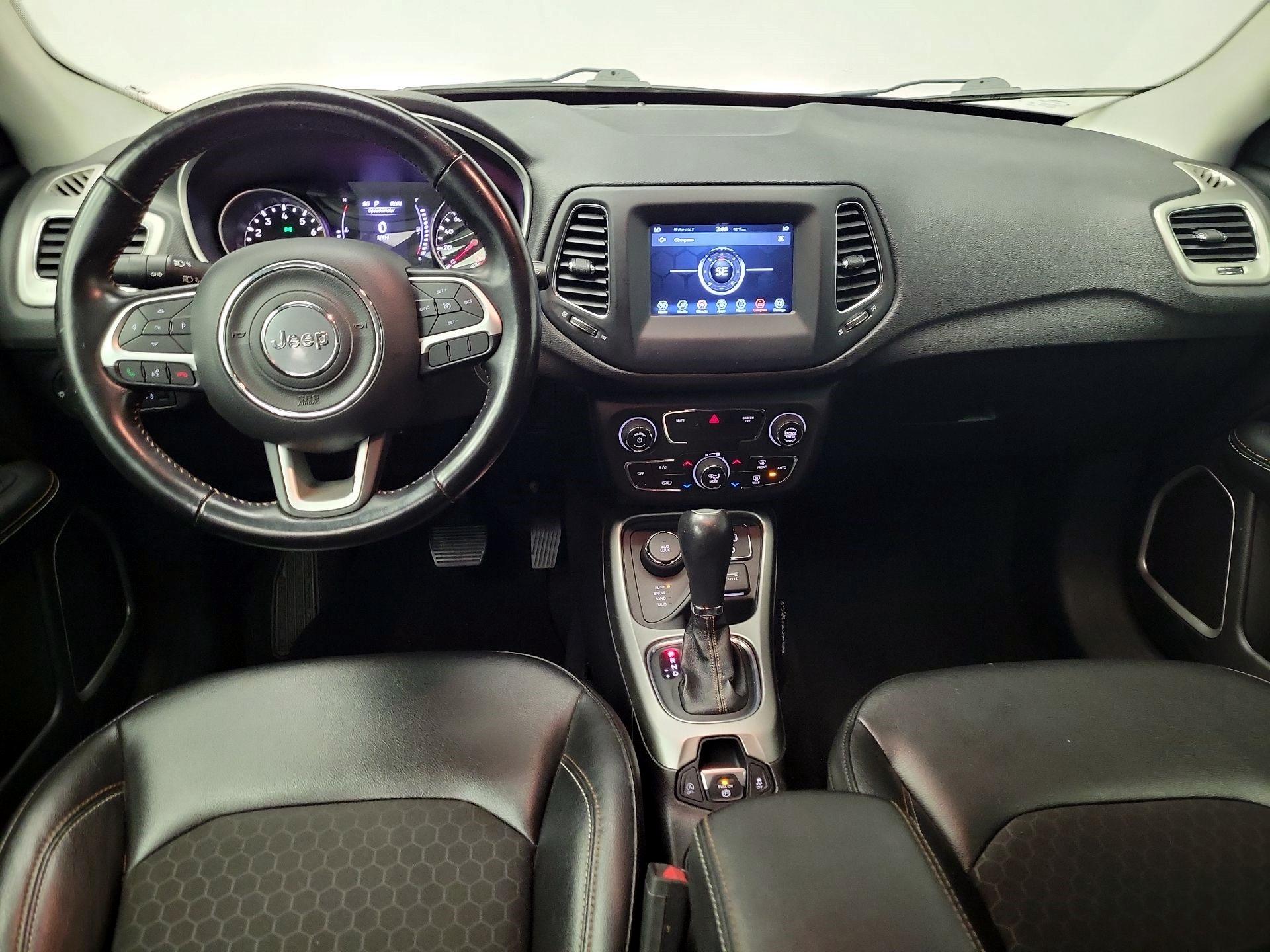 Thumbnail: 2020 Jeep Compass - 9