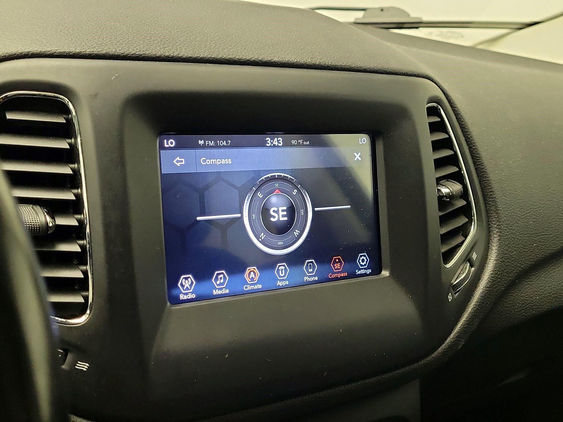 Thumbnail: 2020 Jeep Compass - 14