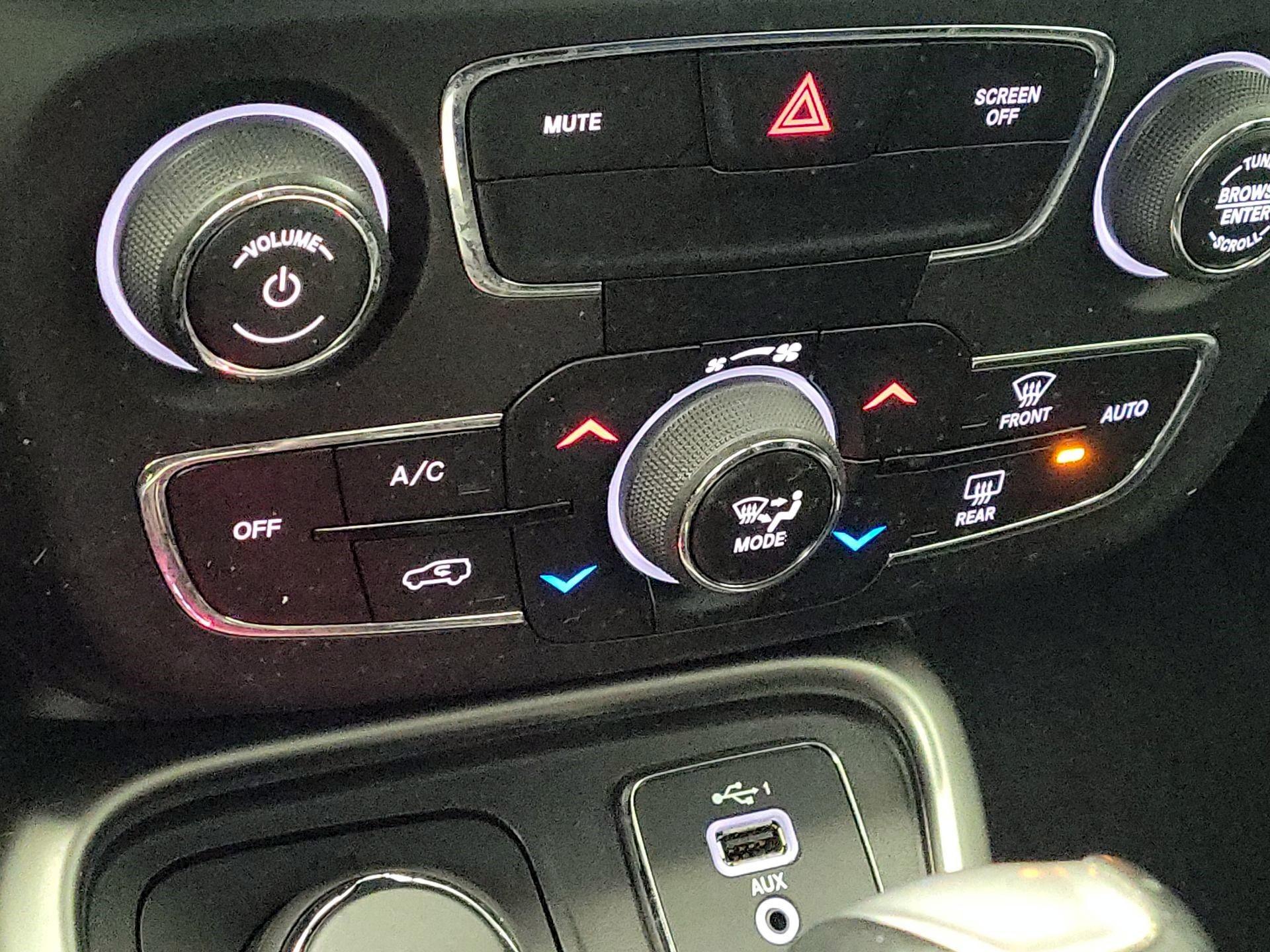 Thumbnail: 2020 Jeep Compass - 17