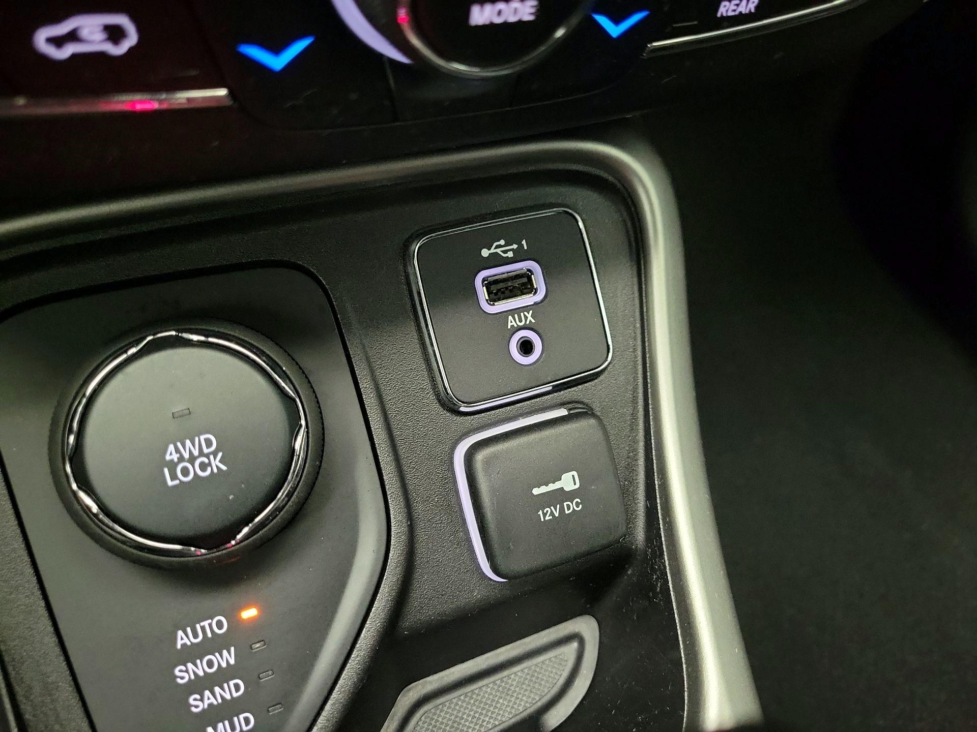 Thumbnail: 2020 Jeep Compass - 19