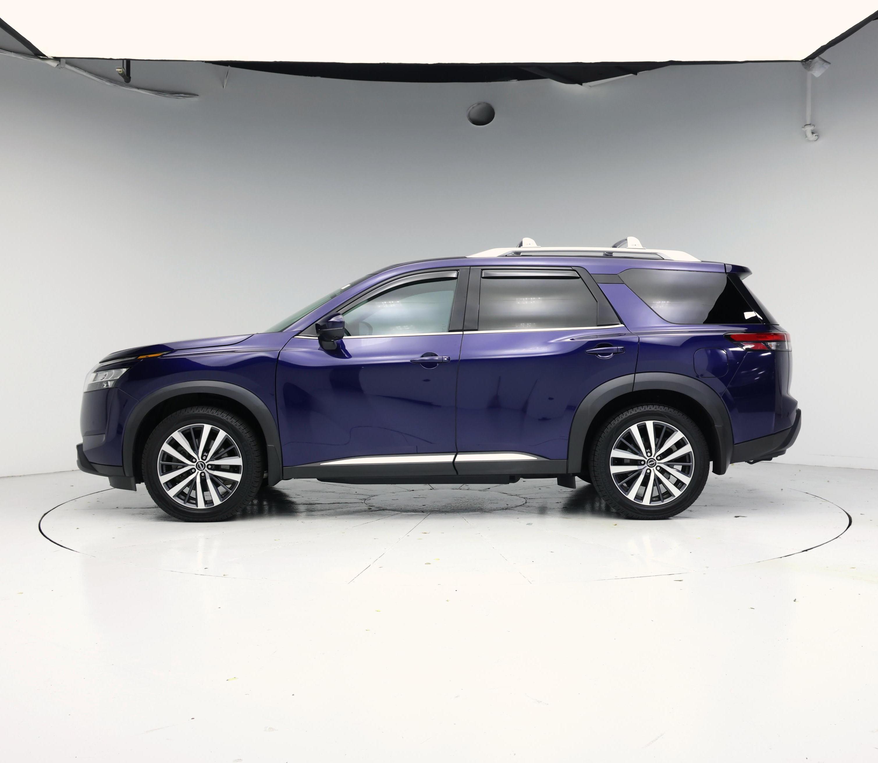 Thumbnail: 2022 Nissan Pathfinder - 3