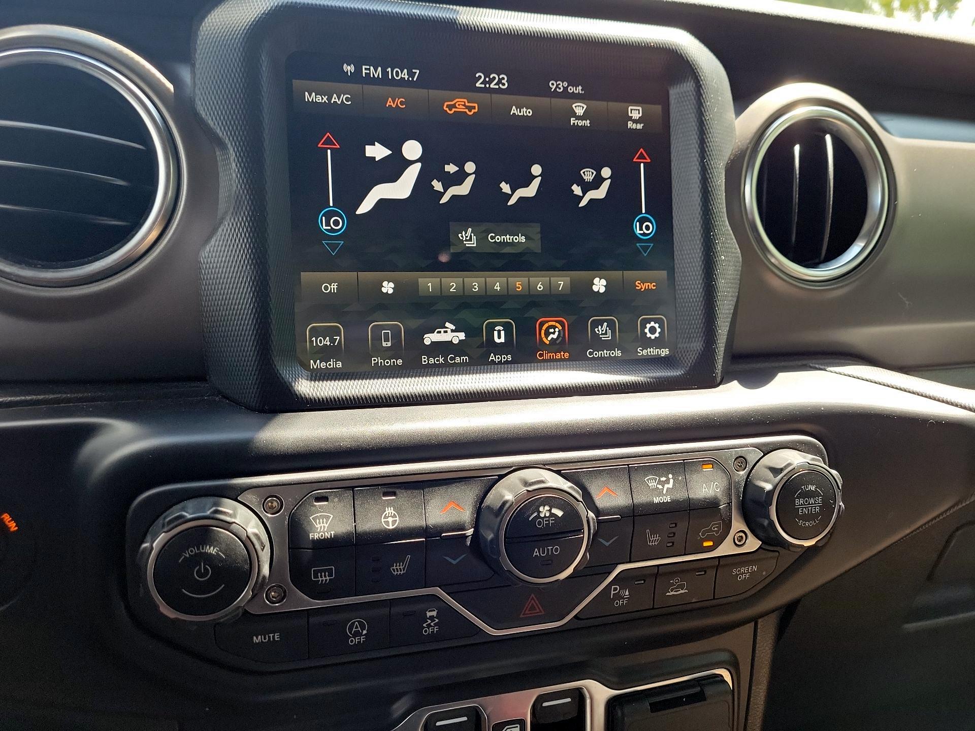 Thumbnail: 2021 Jeep Gladiator - 16