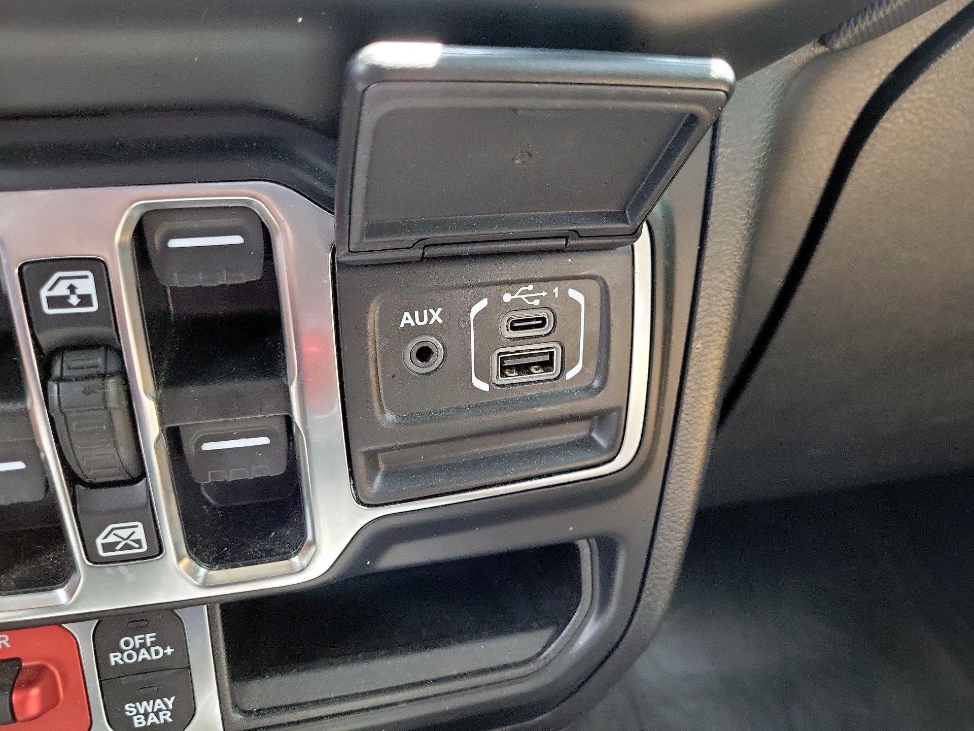 Thumbnail: 2021 Jeep Gladiator - 18
