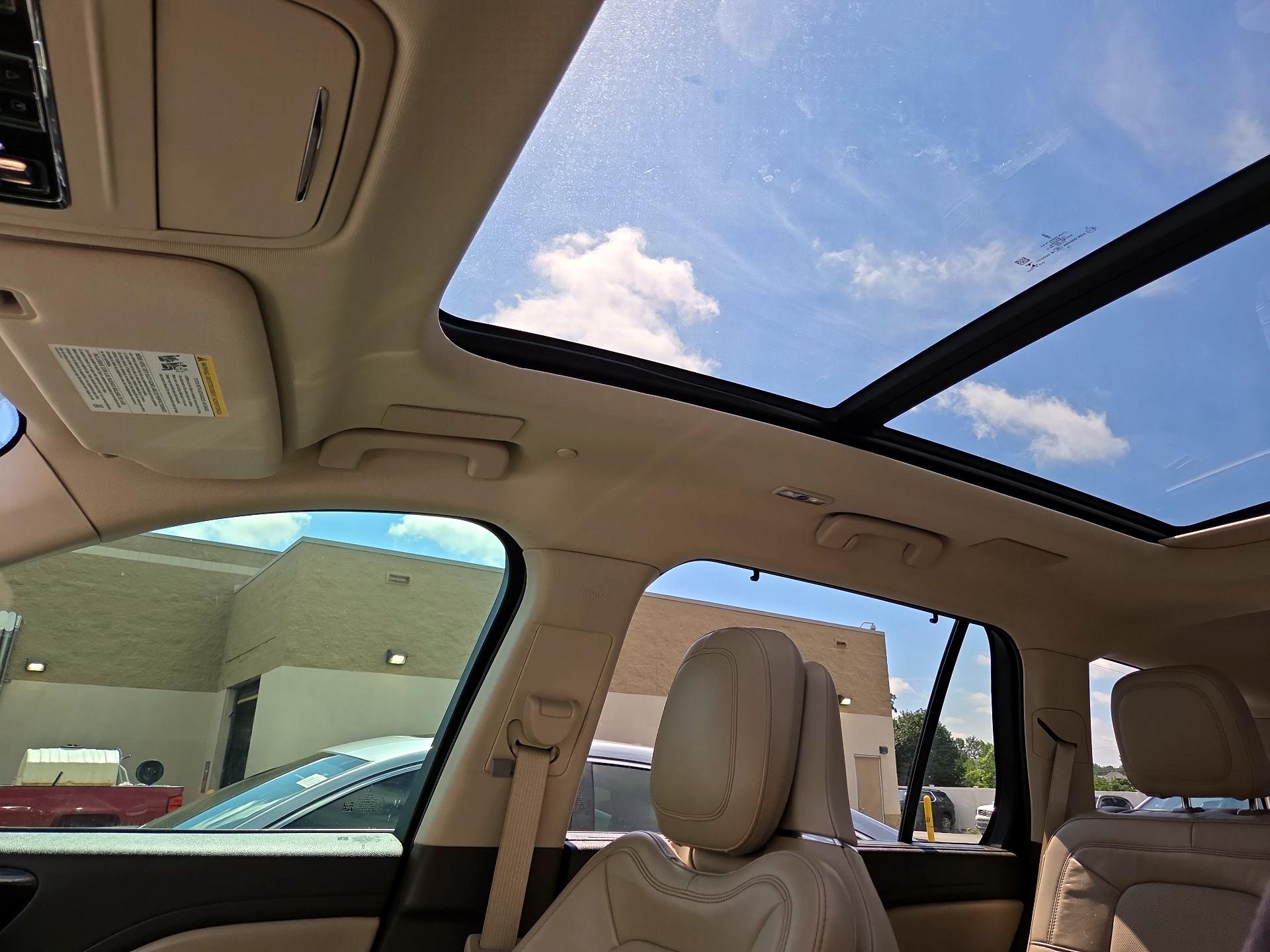 Thumbnail: 2020 Lincoln Aviator - 18