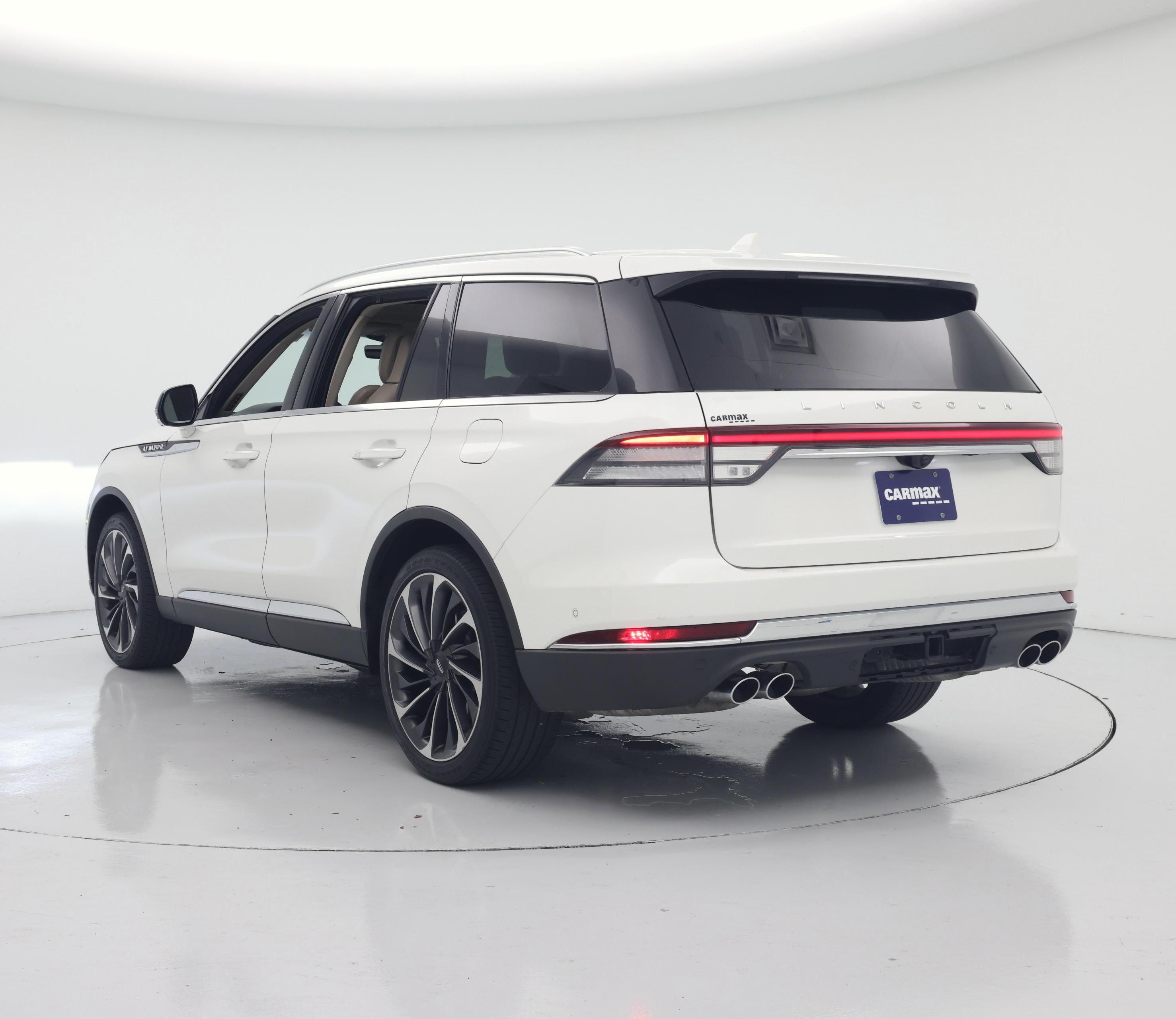 Thumbnail: 2020 Lincoln Aviator - 2