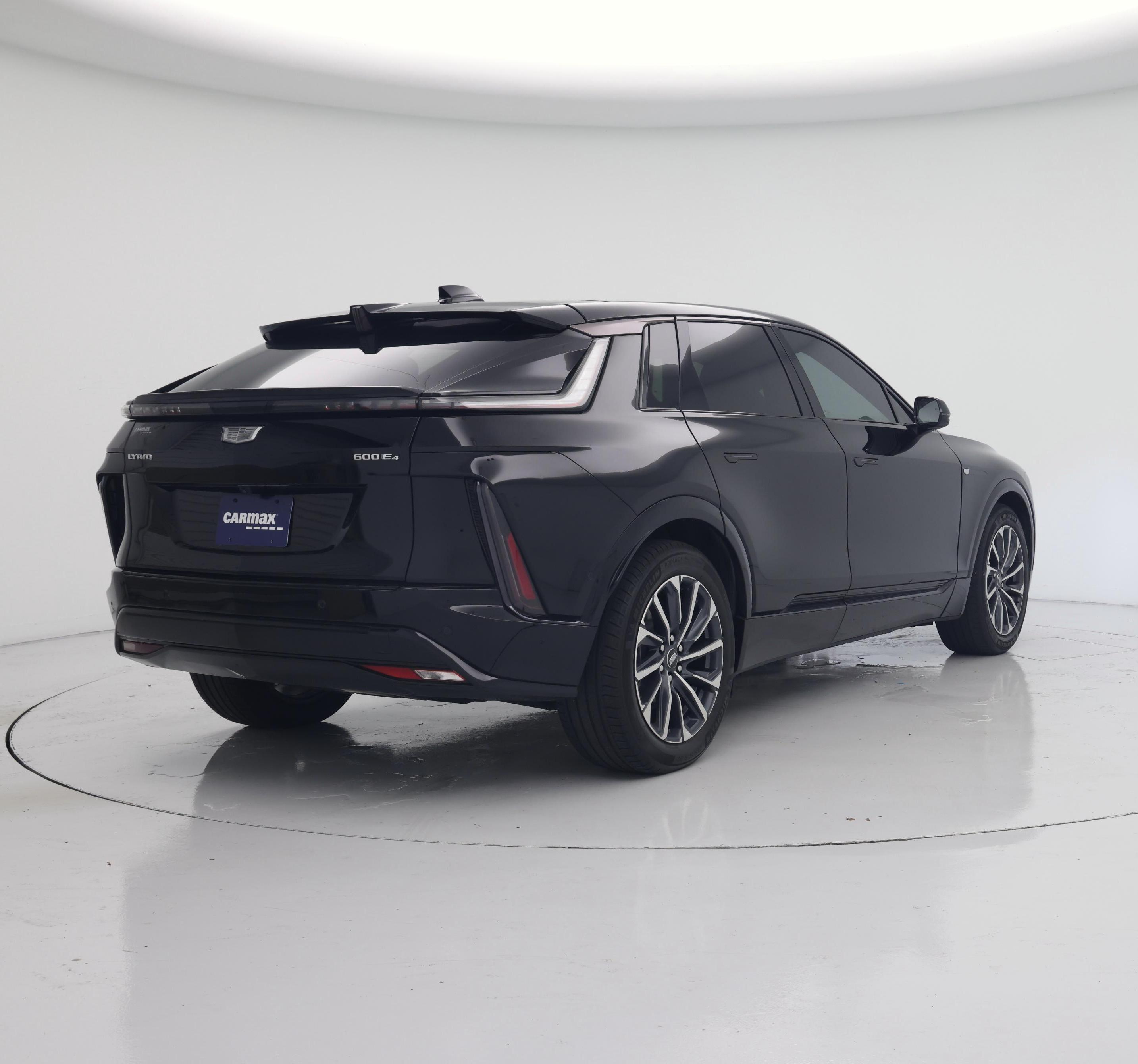 Thumbnail: 2024 Cadillac Lyriq - 8