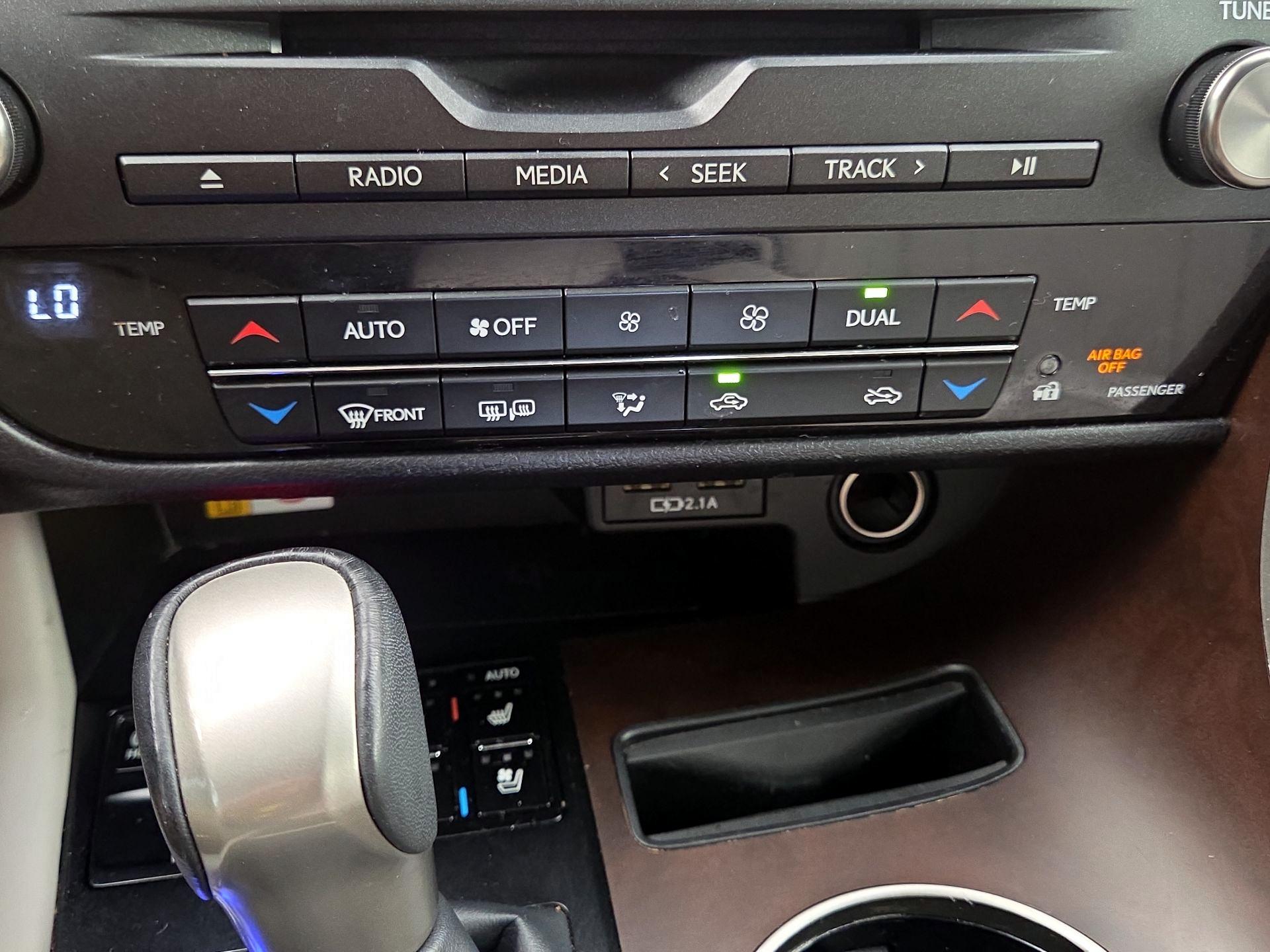 Thumbnail: 2022 Lexus RX - 16