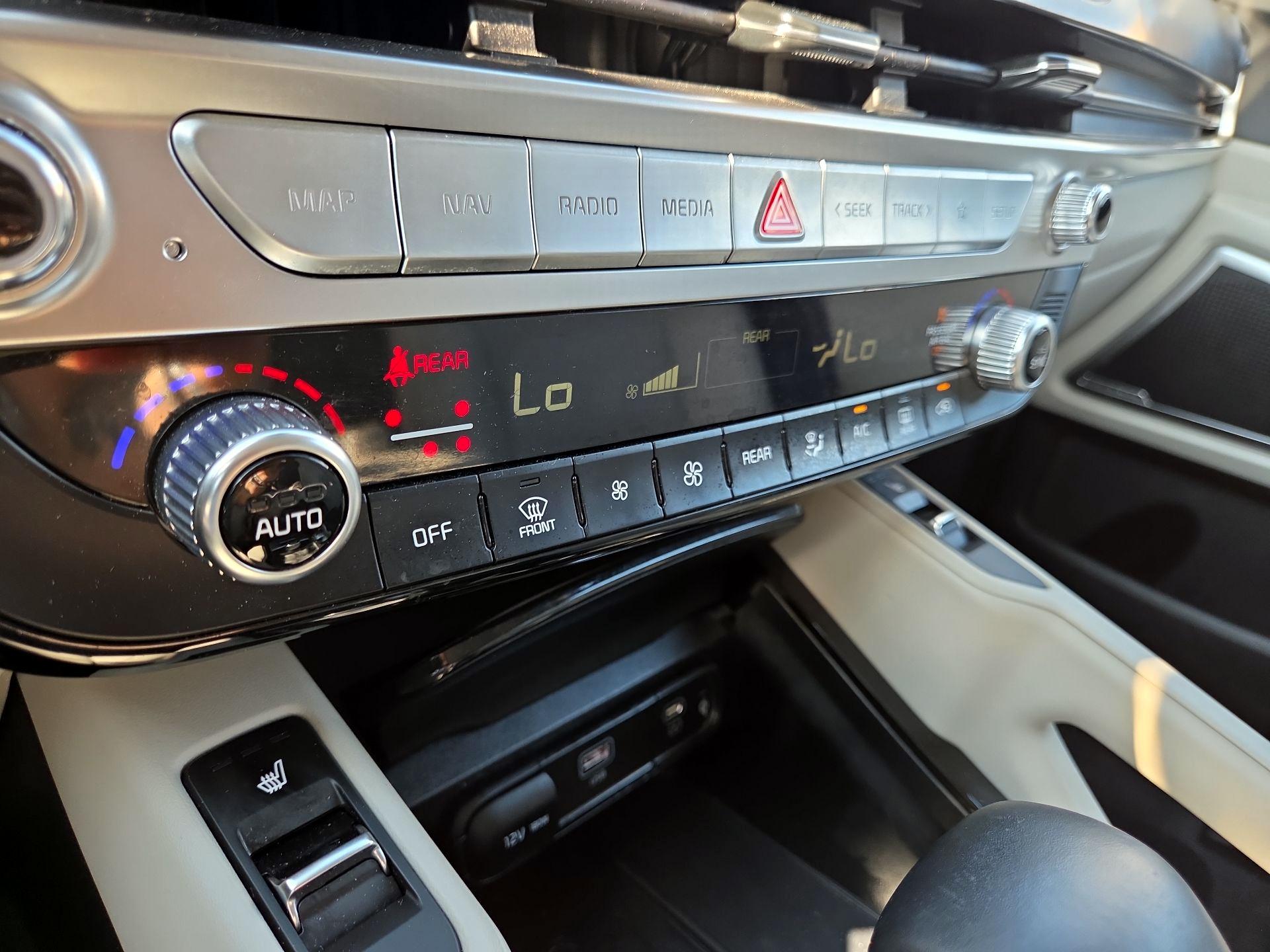 Thumbnail: 2025 Kia Telluride - 16