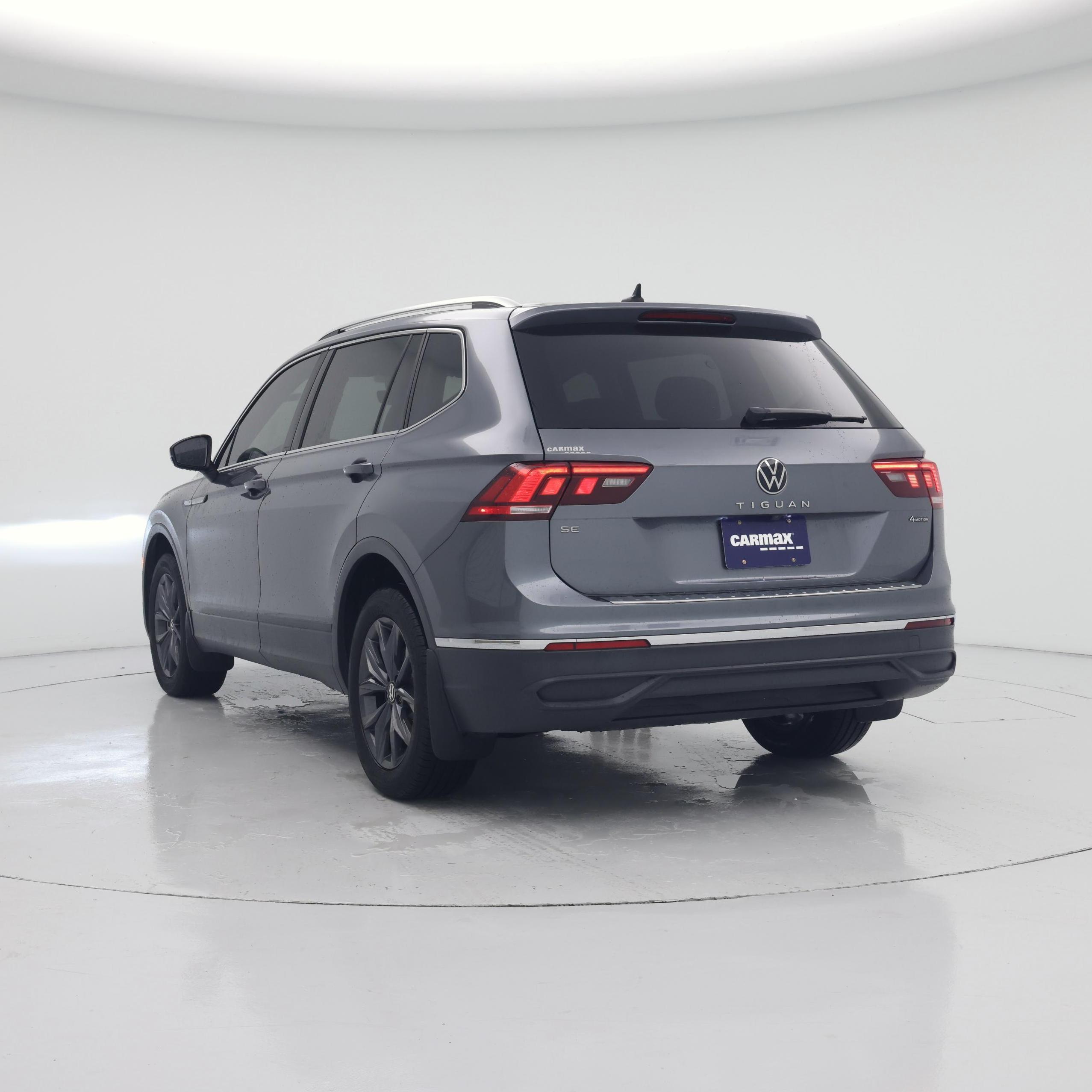 Thumbnail: 2022 Volkswagen Tiguan - 2