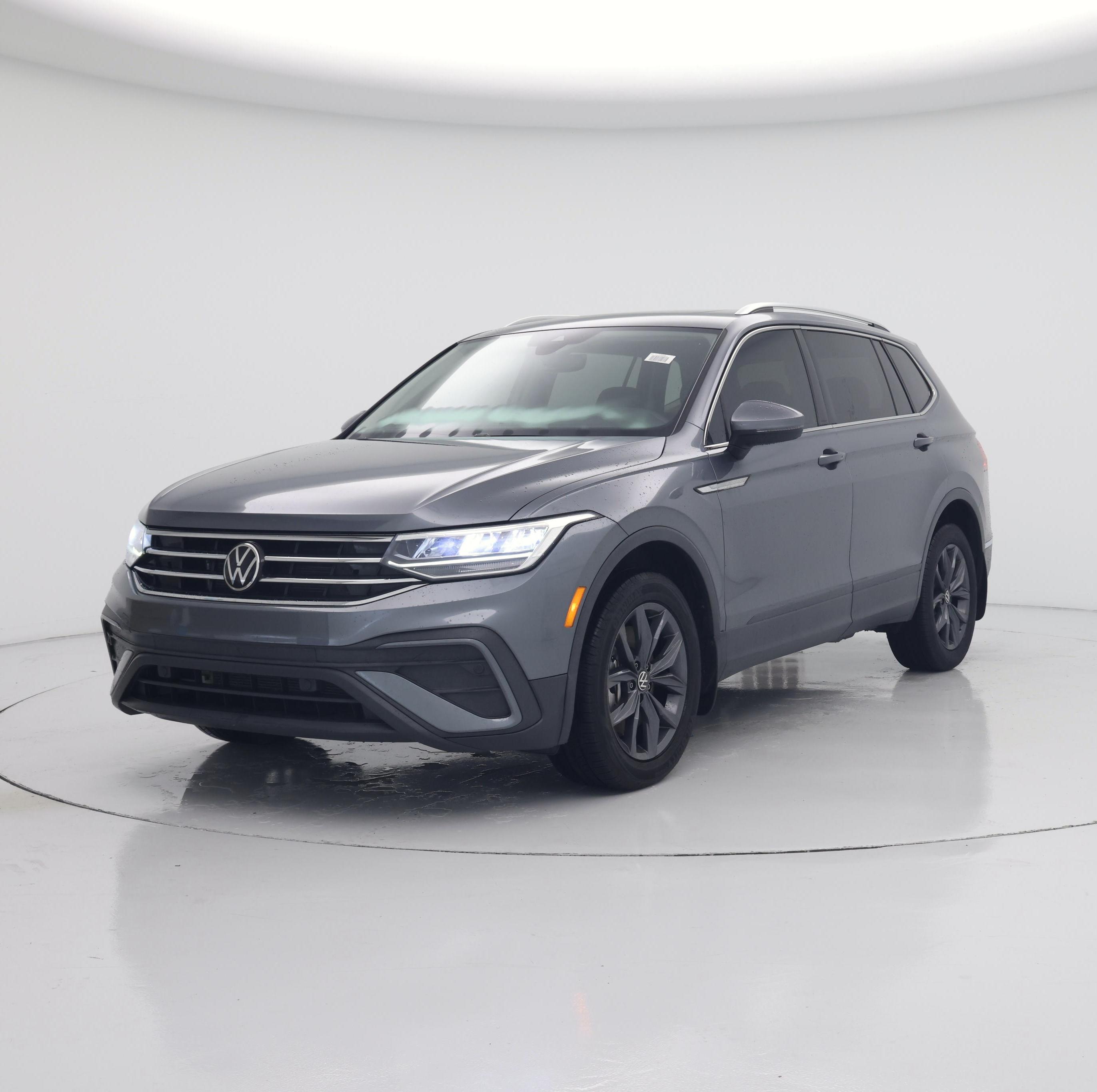 Thumbnail: 2022 Volkswagen Tiguan - 4