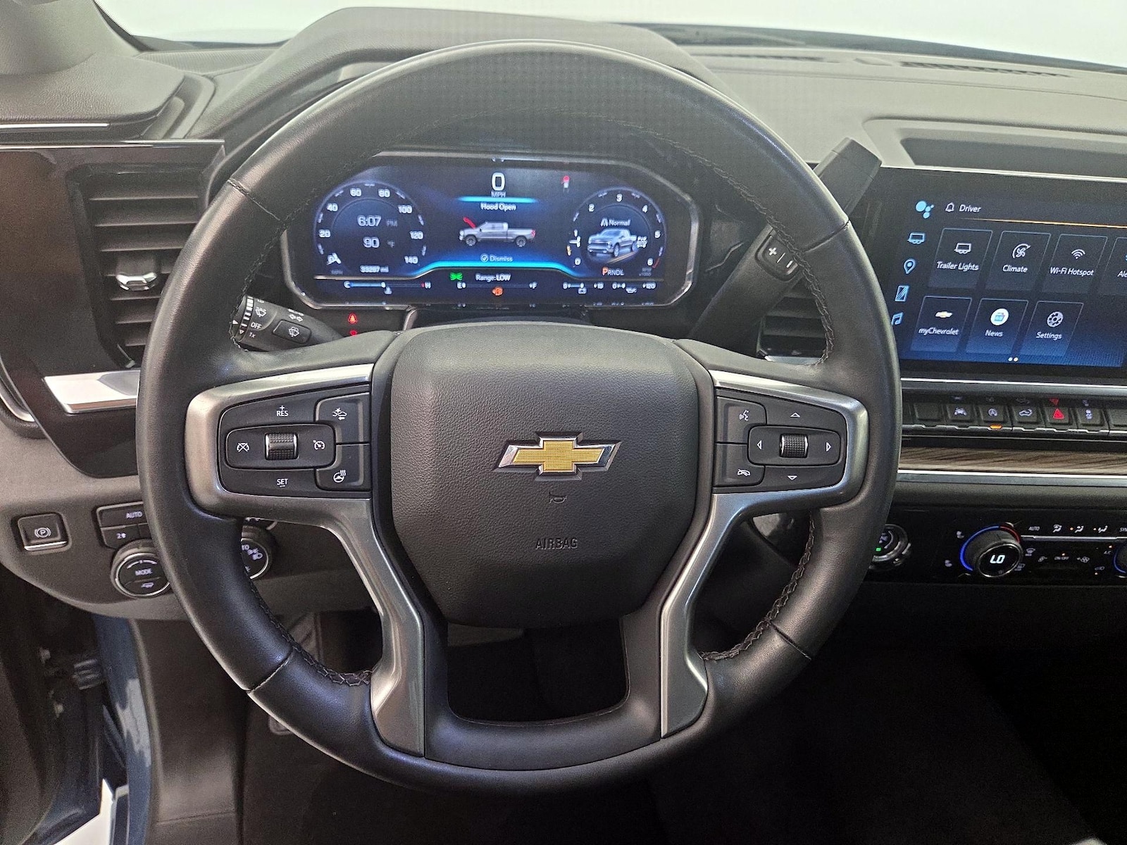 2024 Chevrolet Silverado 1500 LT - Photo 11