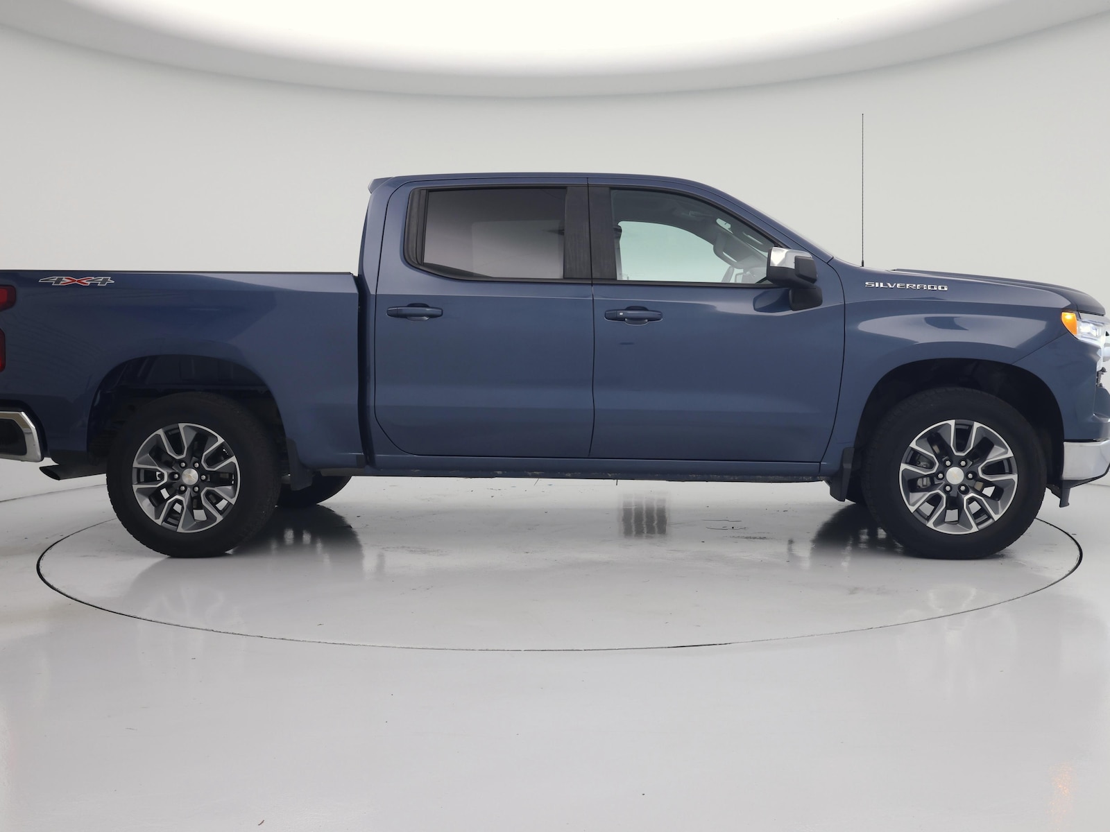 2024 Chevrolet Silverado 1500 LT - Photo 8