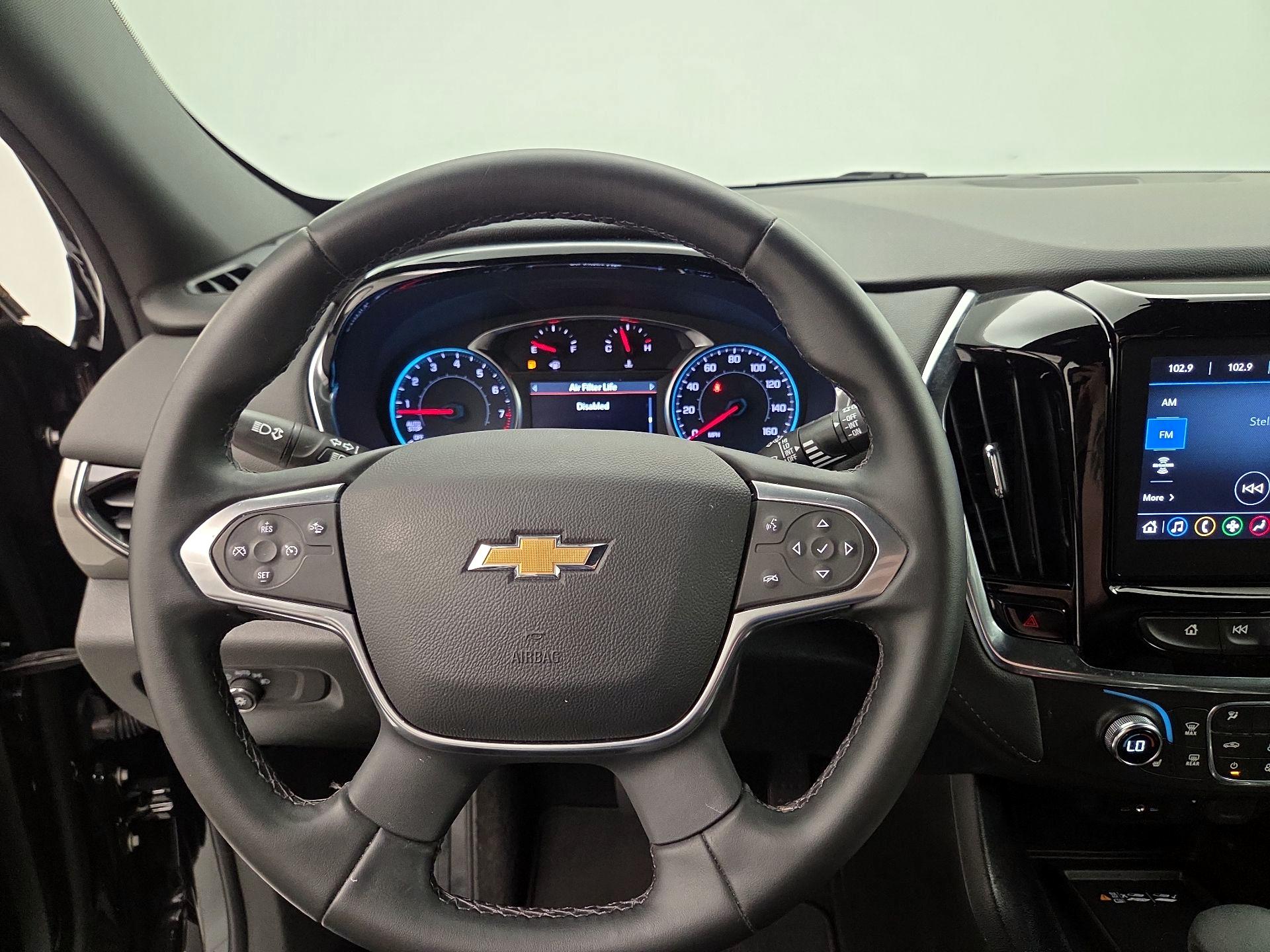 Thumbnail: 2023 Chevrolet Traverse - 10