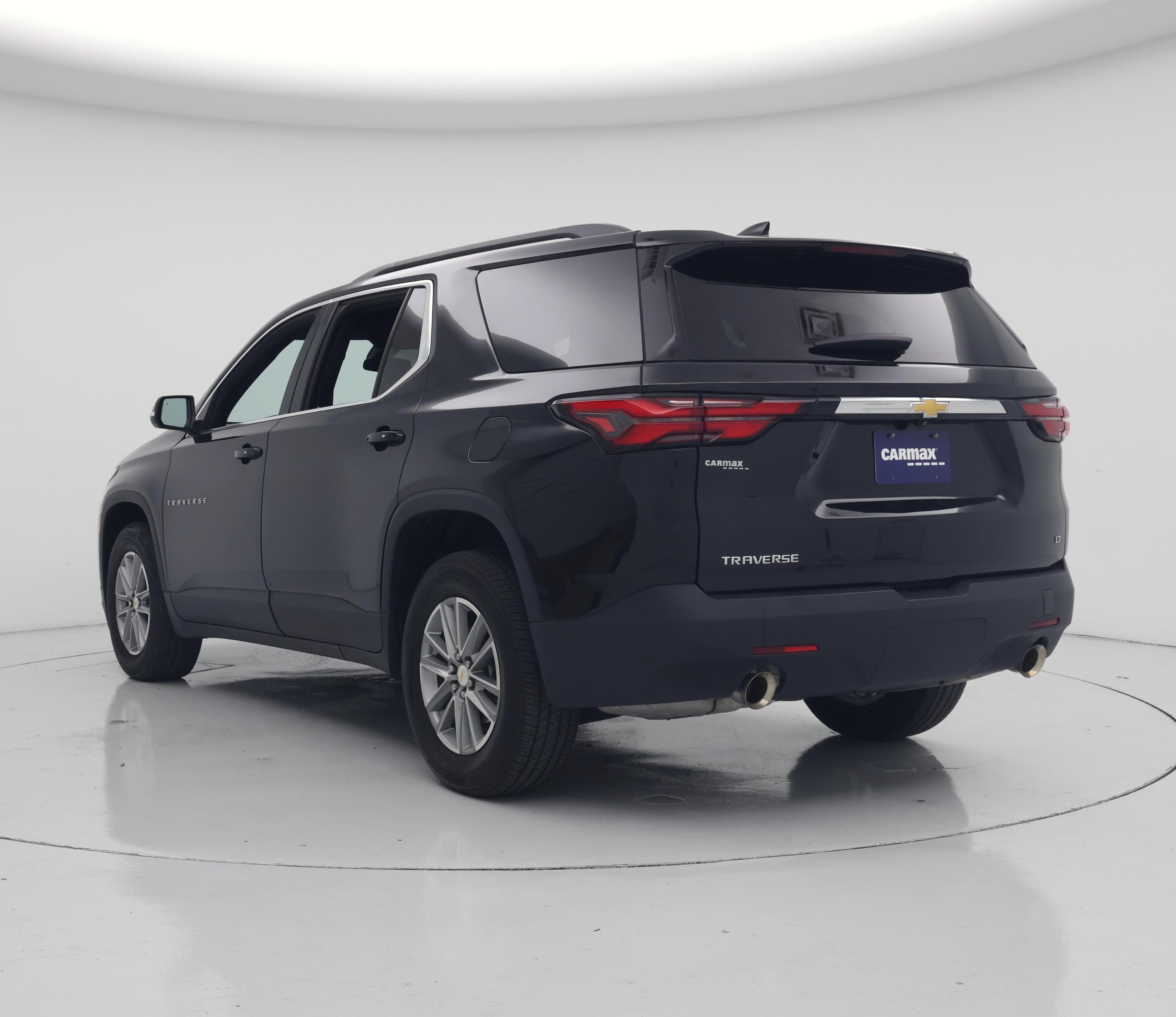 Thumbnail: 2023 Chevrolet Traverse - 2