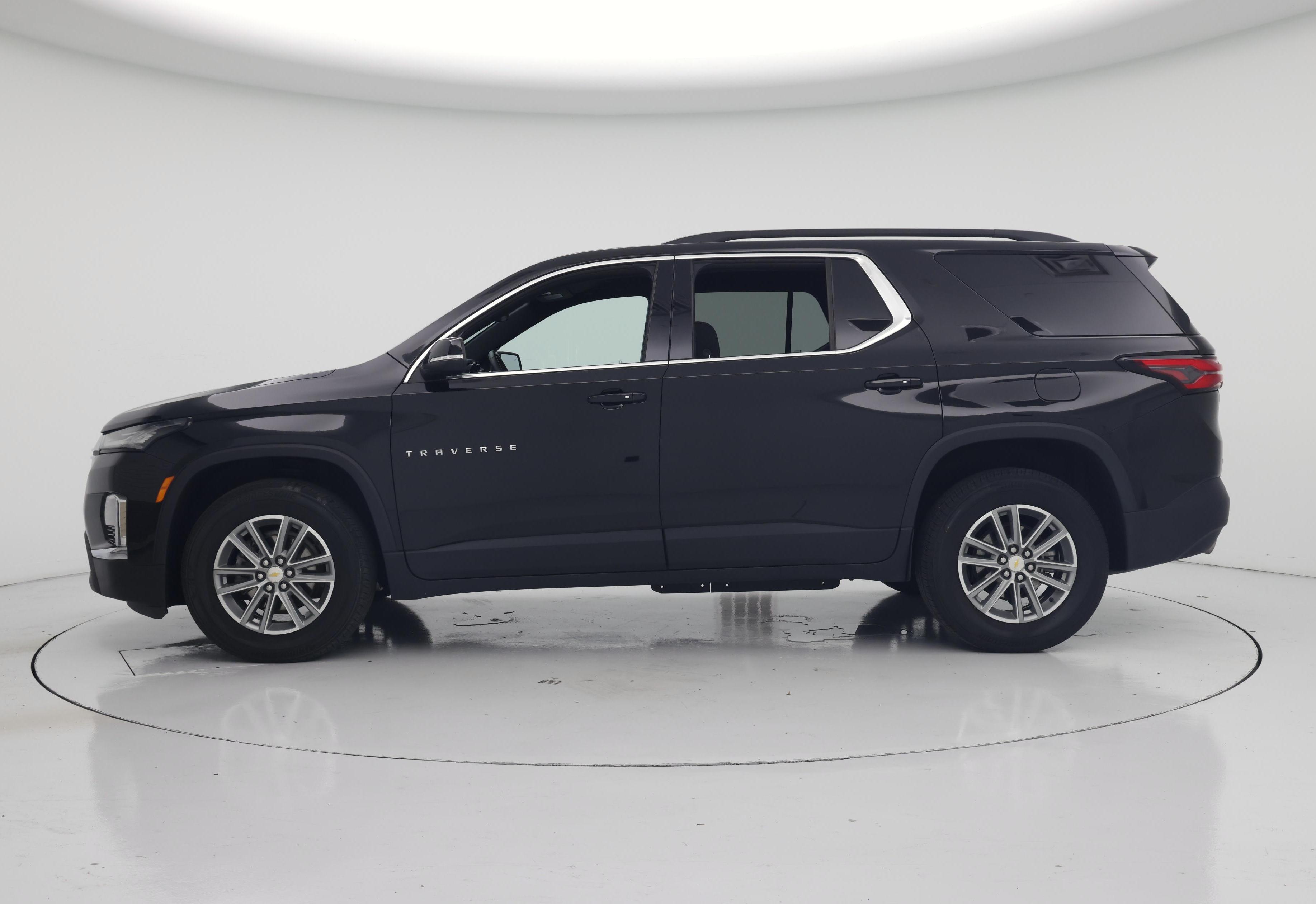 Thumbnail: 2023 Chevrolet Traverse - 3