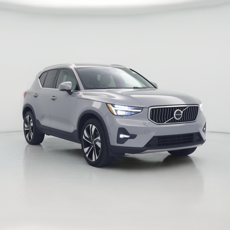 2024 Volvo XC40 B5 Ultimate Bright Theme