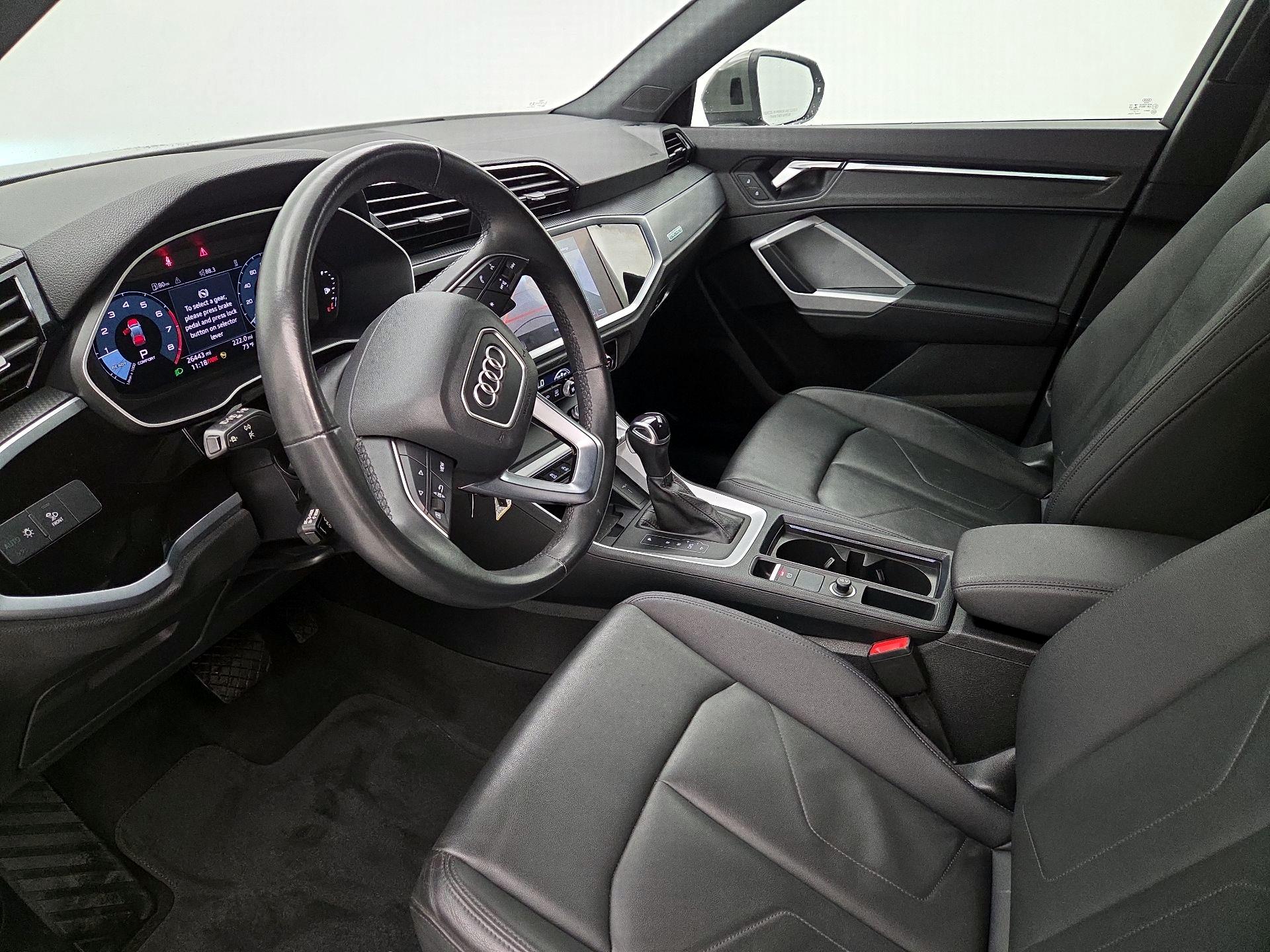 Thumbnail: 2022 Audi Q3 - 11