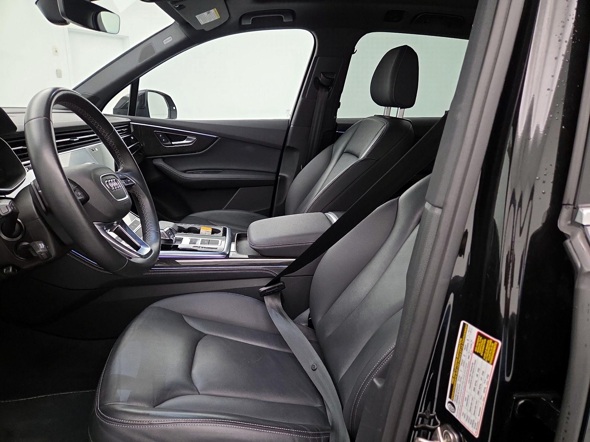 Thumbnail: 2025 Audi Q7 - 11