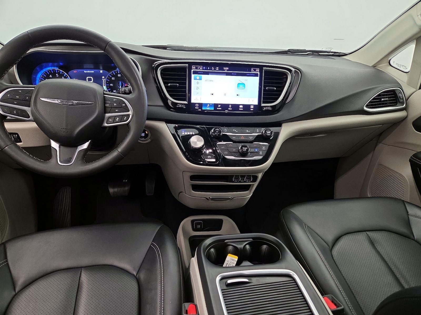 2024 Chrysler Pacifica Touring L - Photo 10