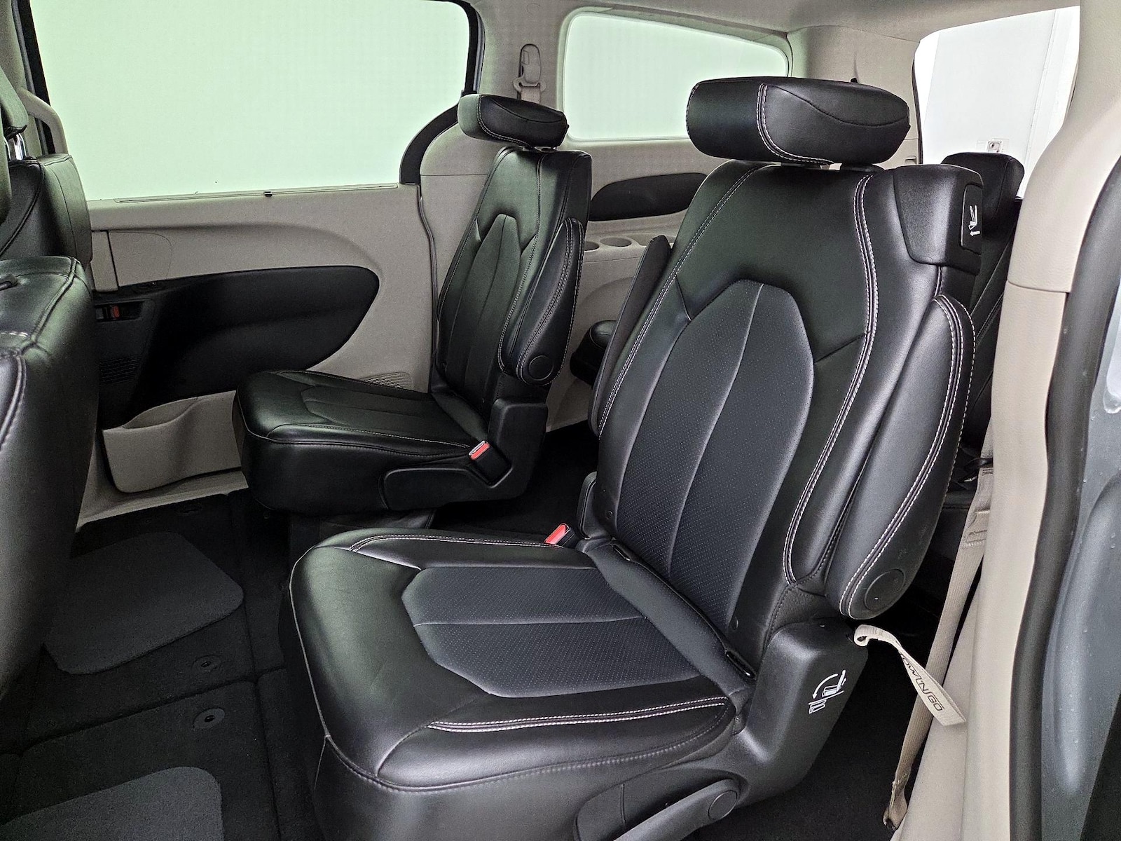 2024 Chrysler Pacifica Touring L - Photo 20