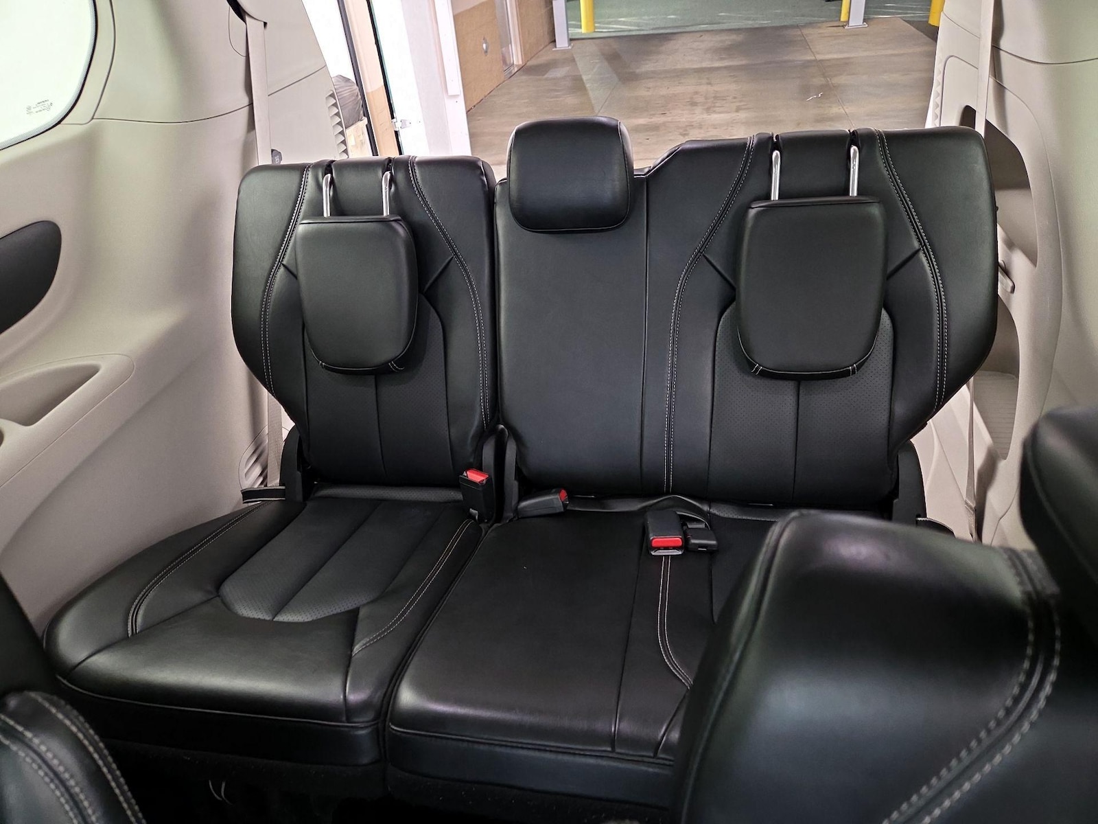 2024 Chrysler Pacifica Touring L - Photo 21