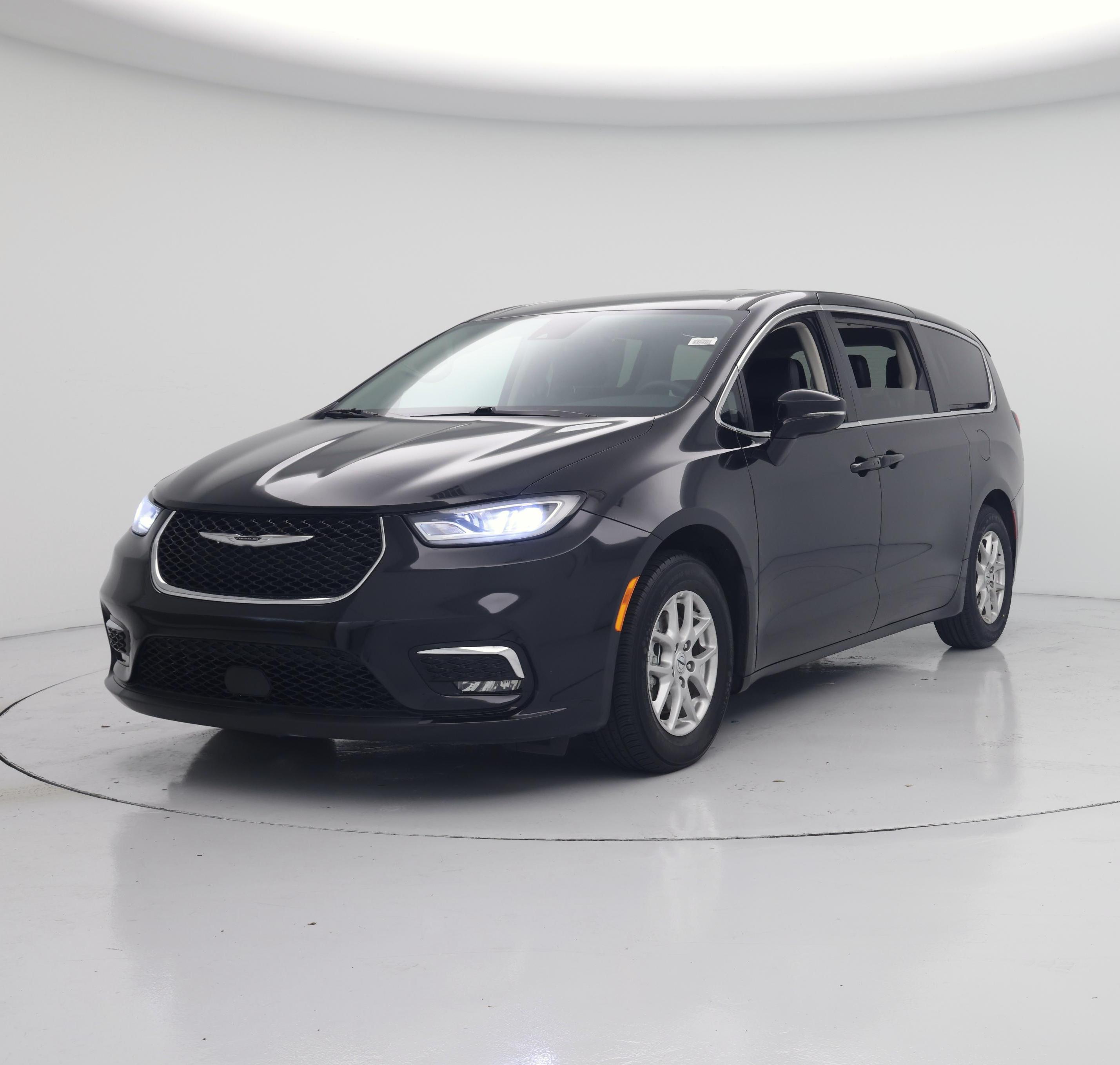 Thumbnail: 2024 Chrysler Pacifica - 4