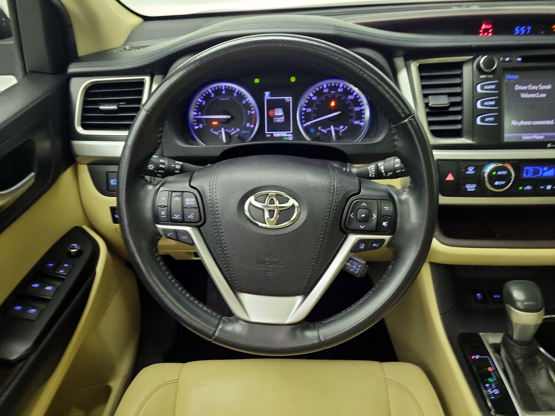 Thumbnail: 2019 Toyota Highlander - 10