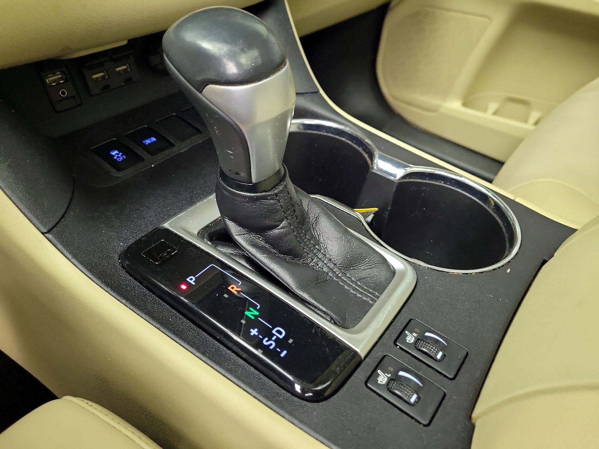 Thumbnail: 2019 Toyota Highlander - 17