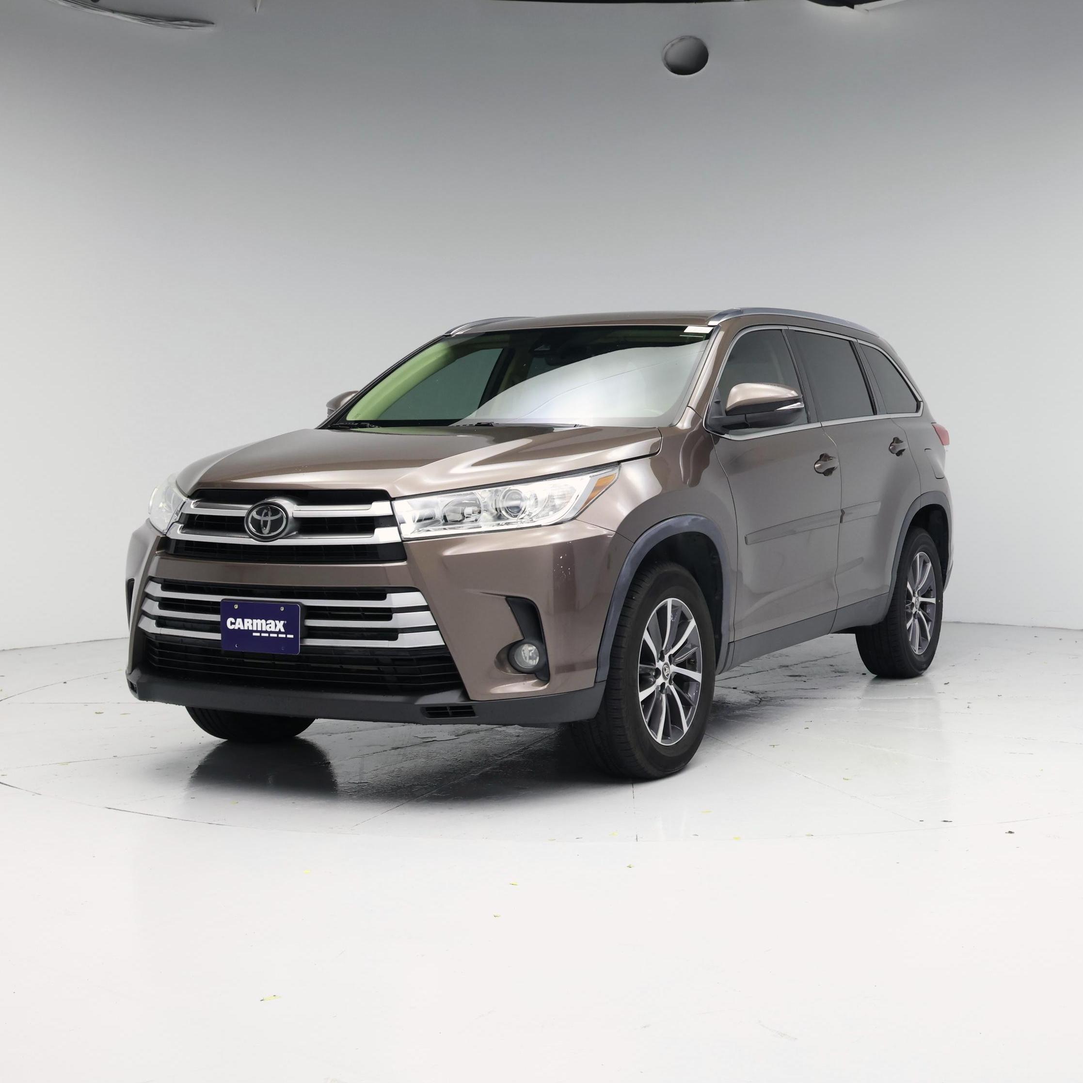 Thumbnail: 2019 Toyota Highlander - 4
