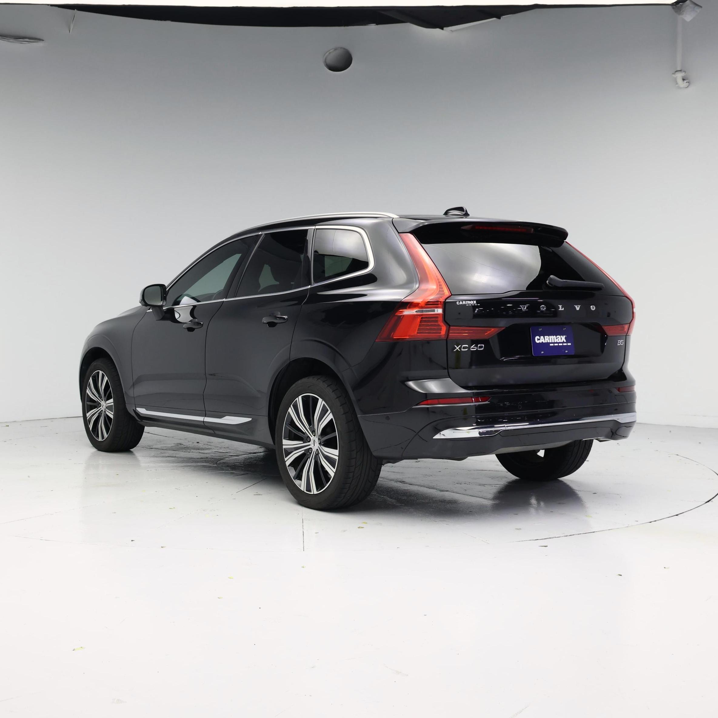 Thumbnail: 2022 Volvo XC60 - 2