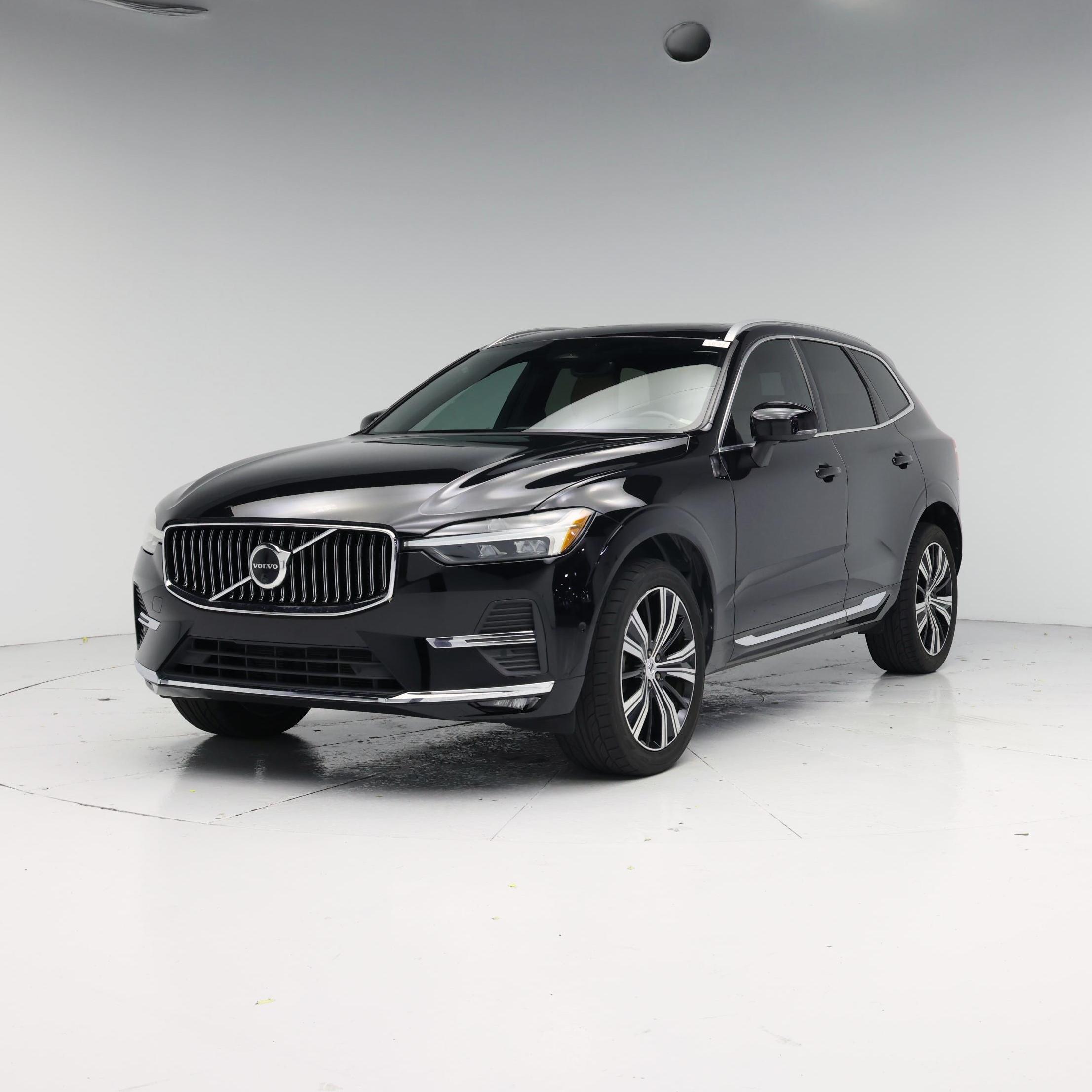 Thumbnail: 2022 Volvo XC60 - 4