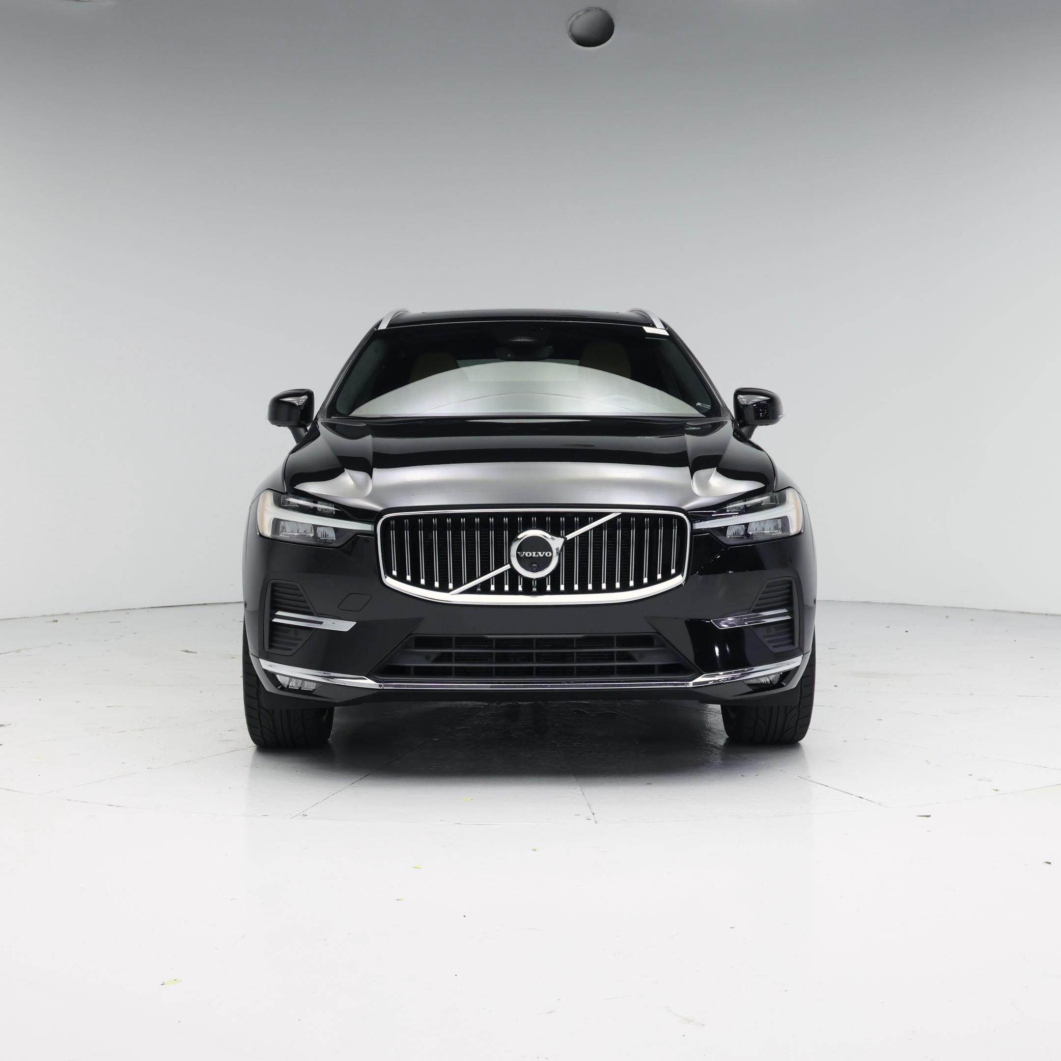 Thumbnail: 2022 Volvo XC60 - 5