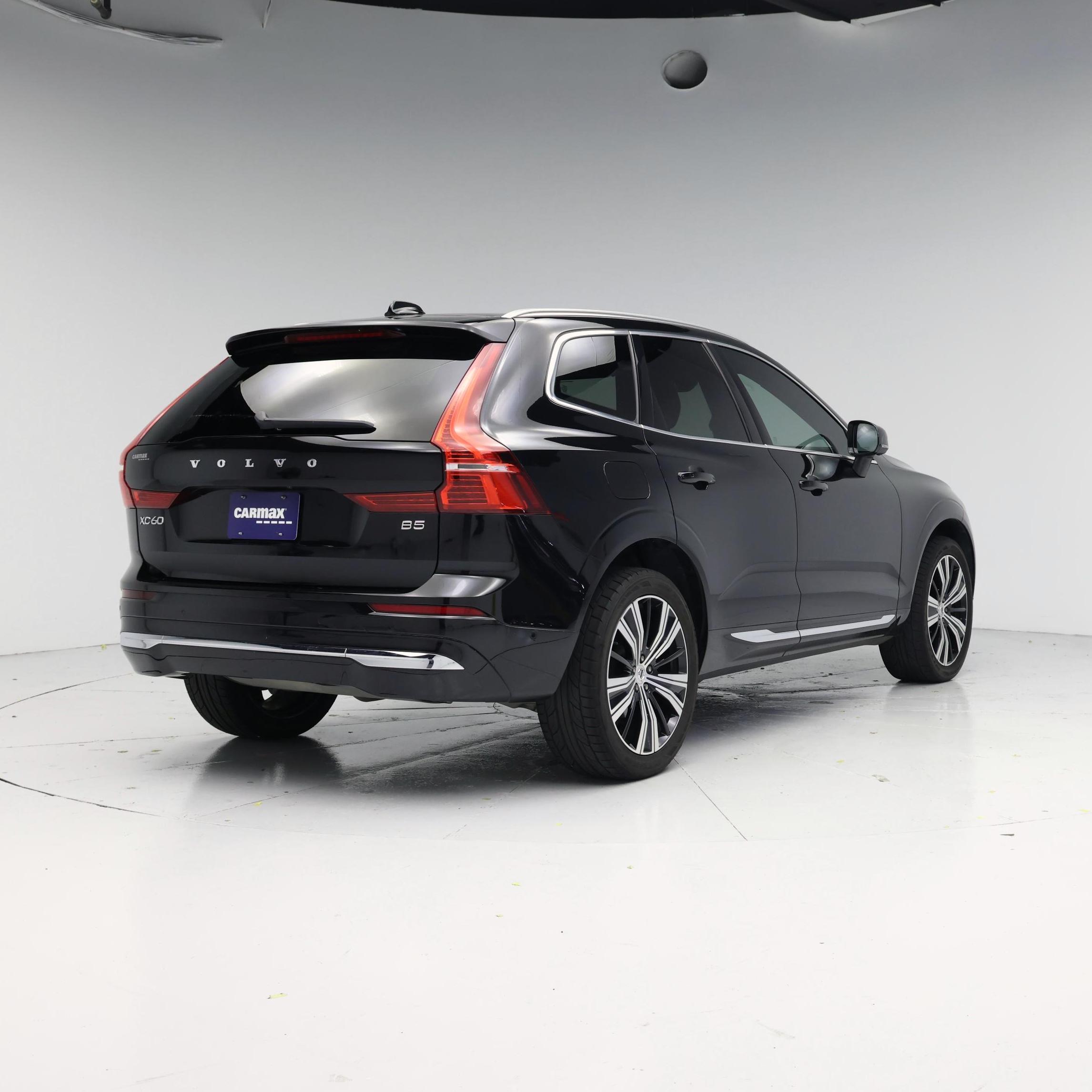 Thumbnail: 2022 Volvo XC60 - 8