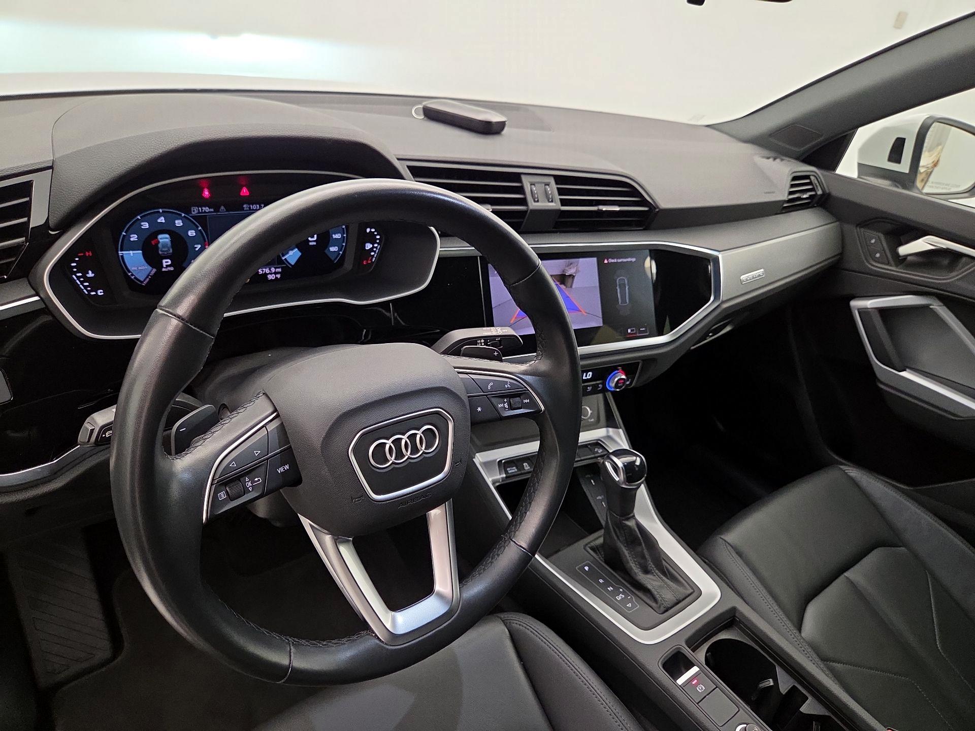 Thumbnail: 2024 Audi Q3 - 9