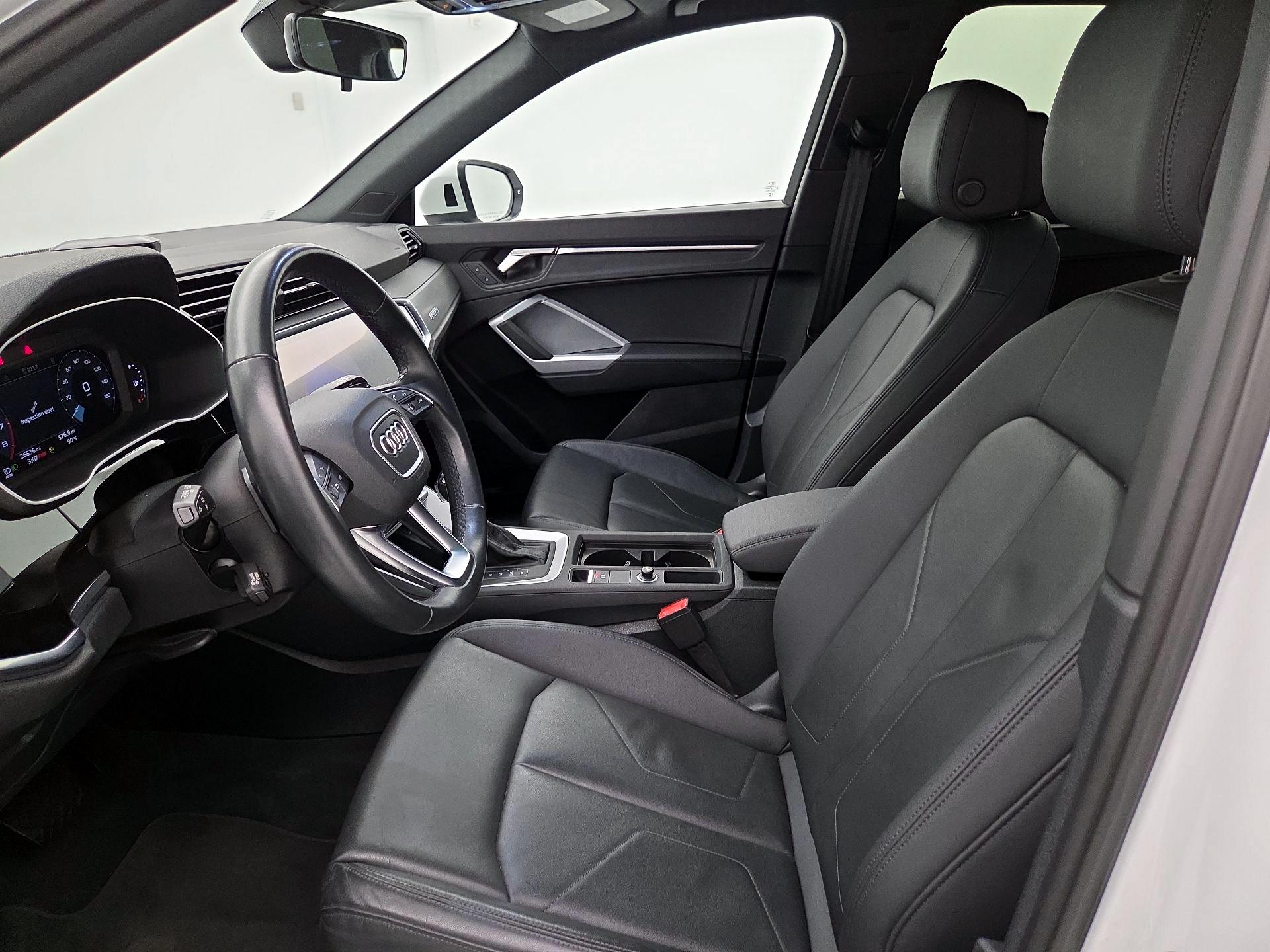Thumbnail: 2024 Audi Q3 - 11