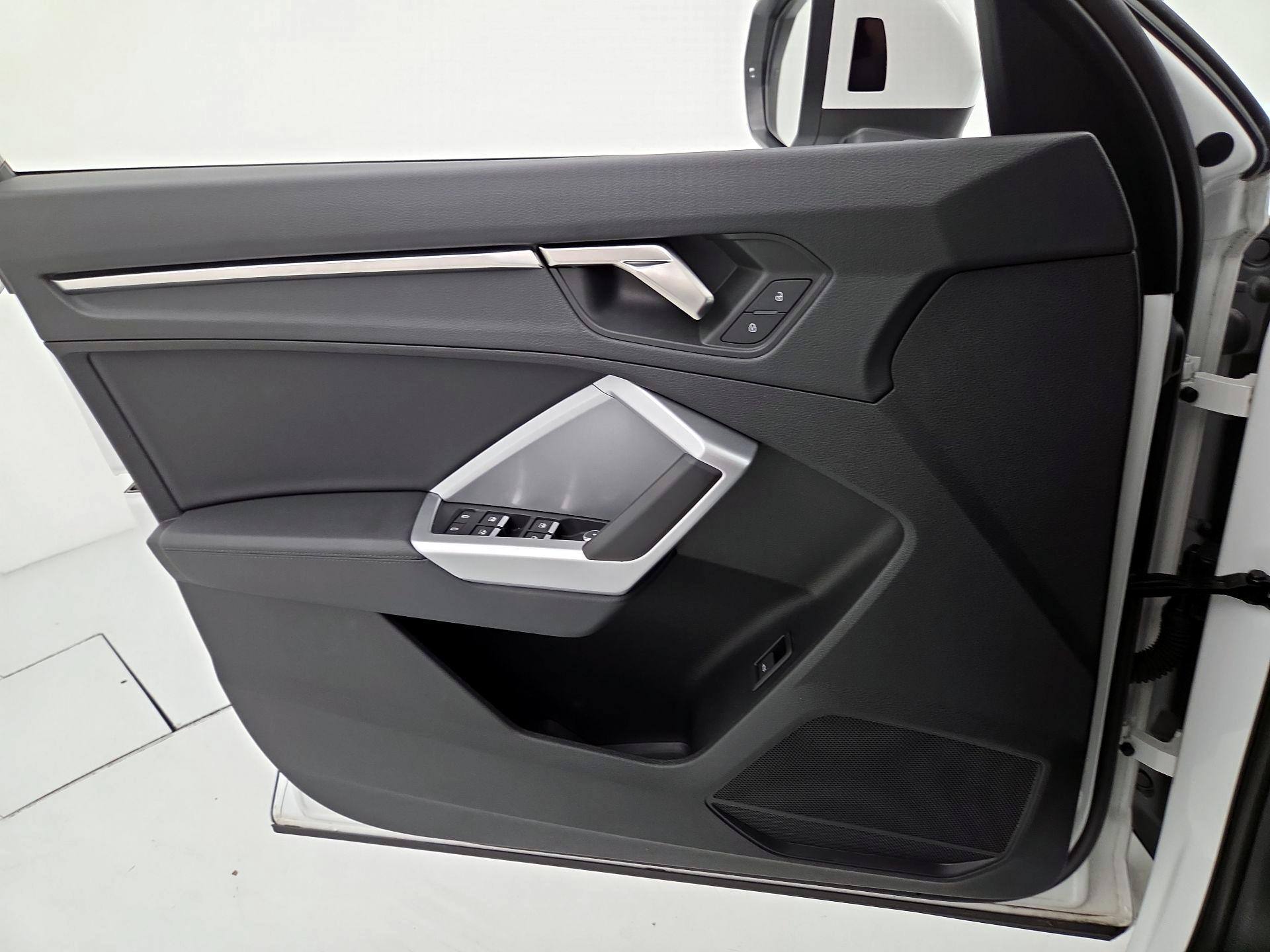 Thumbnail: 2024 Audi Q3 - 12