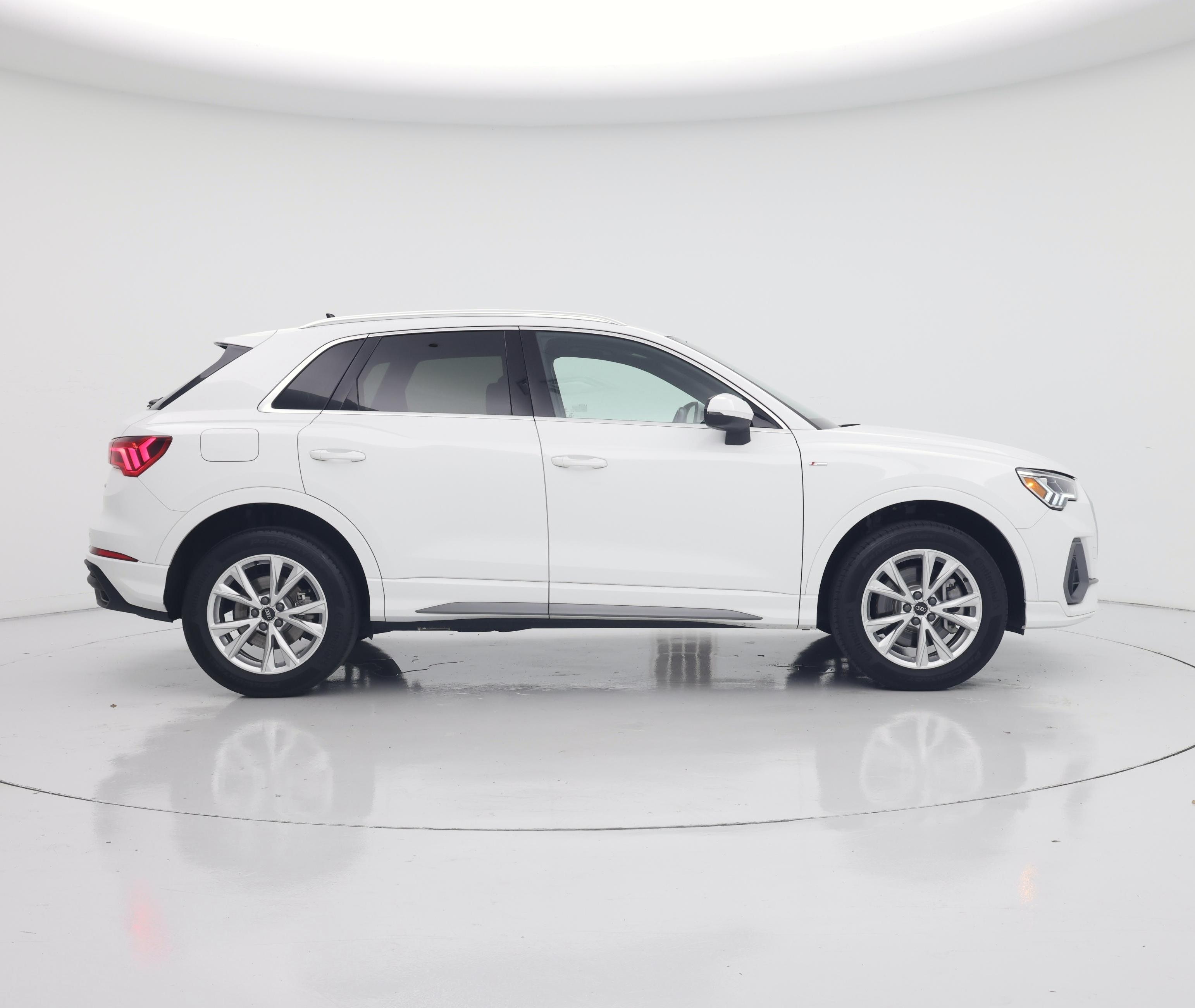 Thumbnail: 2024 Audi Q3 - 7