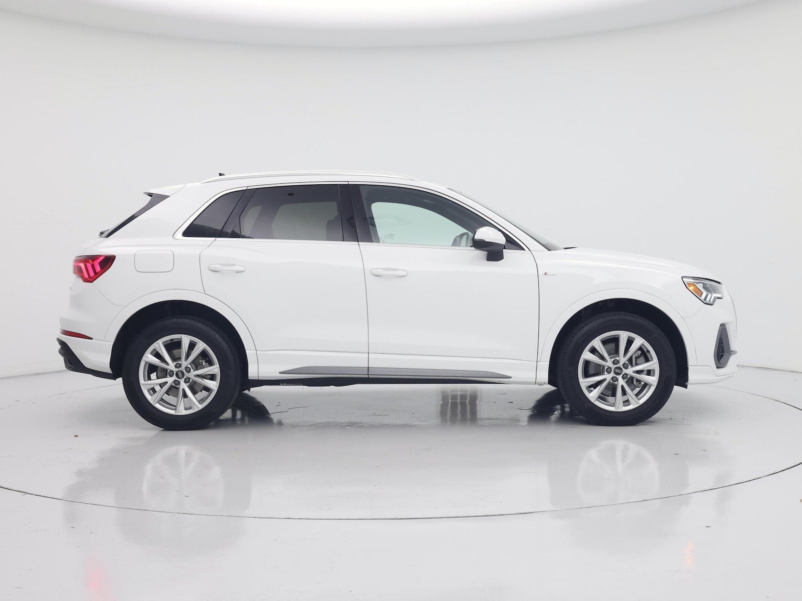 2024 Audi Q3 S Line Premium - Photo 8