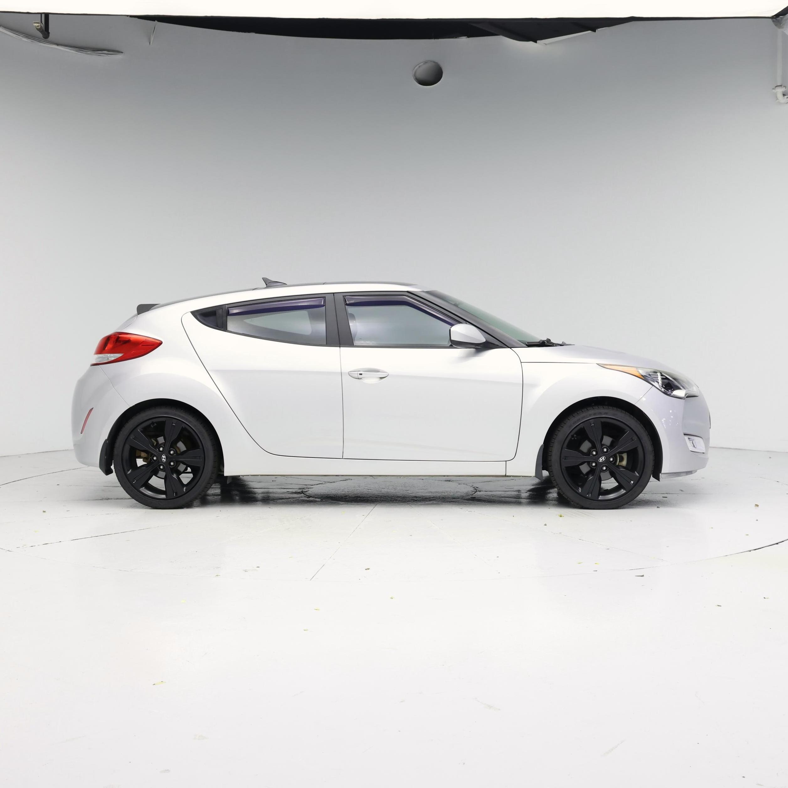 Thumbnail: 2017 Hyundai Veloster - 7