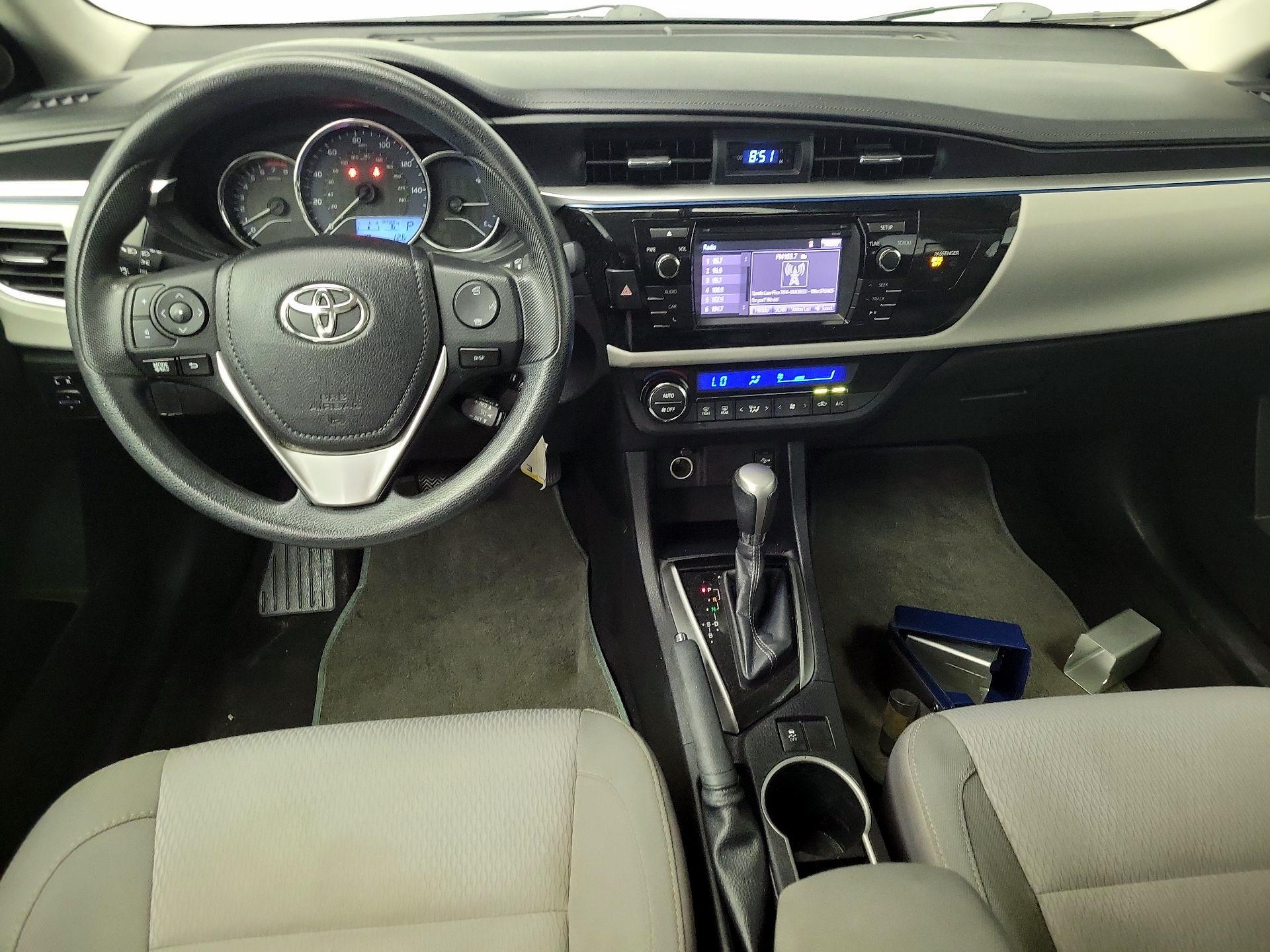 Thumbnail: 2015 Toyota Corolla - 9