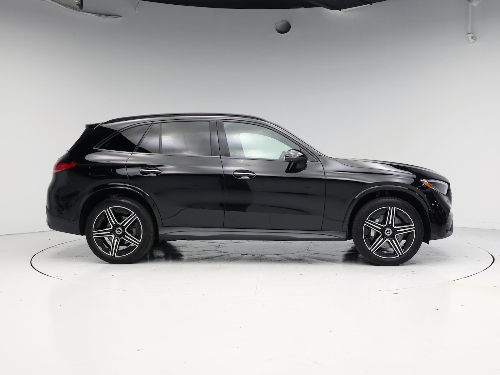 2023 Mercedes-Benz GLC GLC 300 - Photo 8