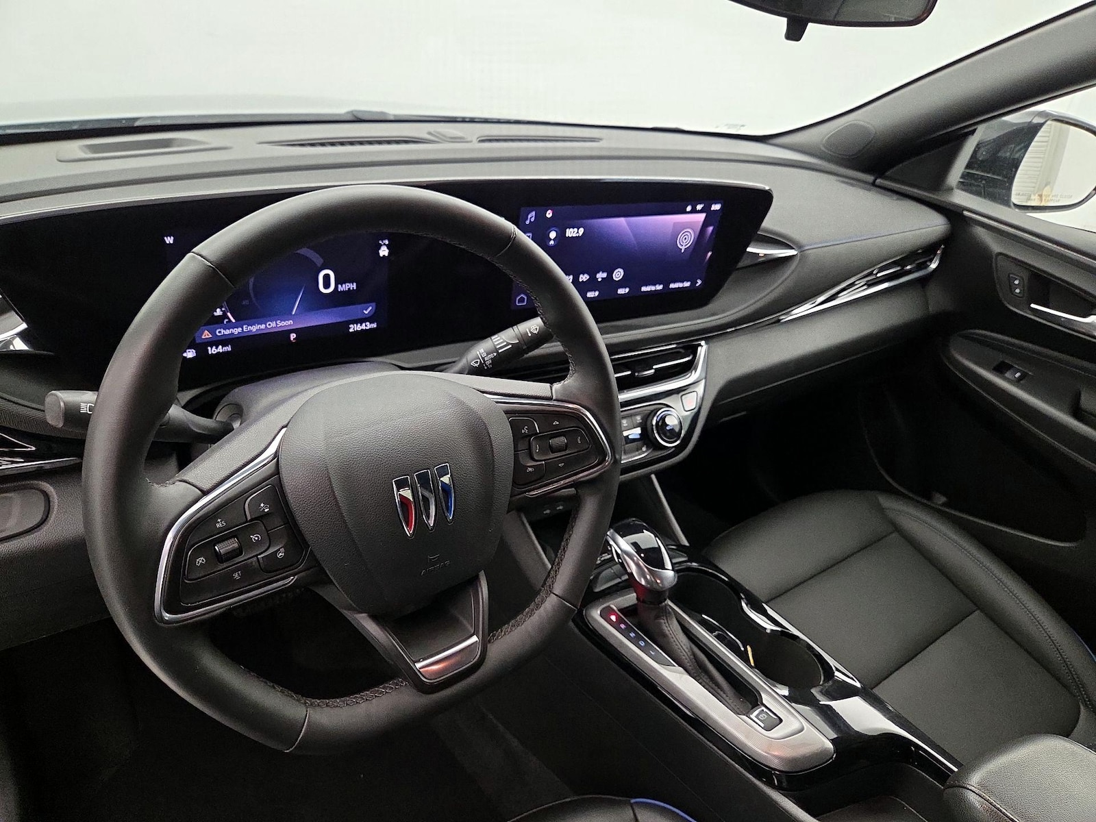2025 Buick Envista Sport Touring - Photo 10