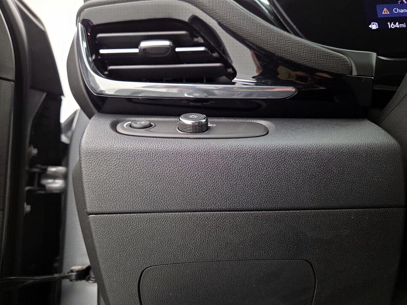 2025 Buick Envista Sport Touring - Photo 14