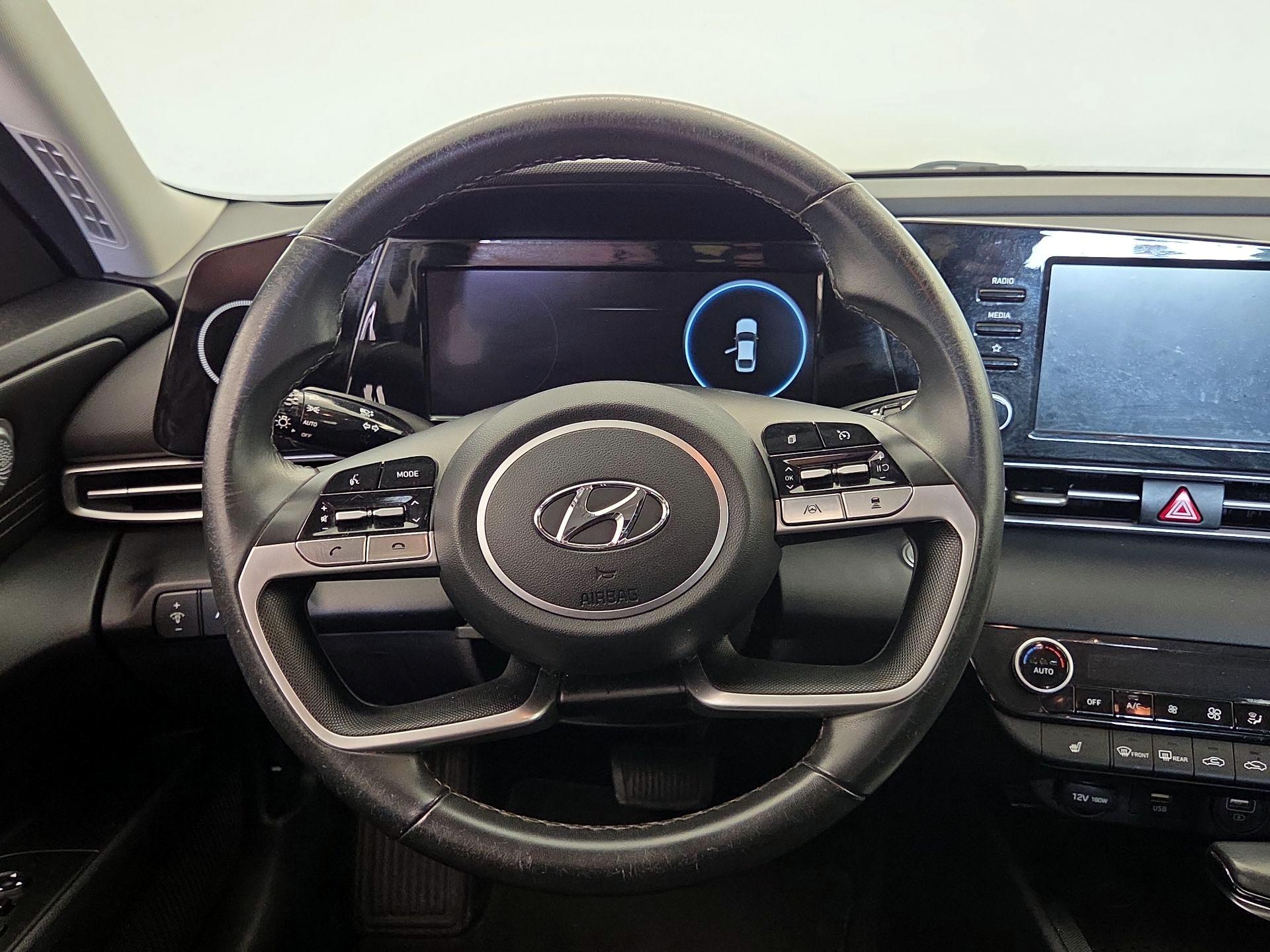 Thumbnail: 2022 Hyundai Elantra - 10