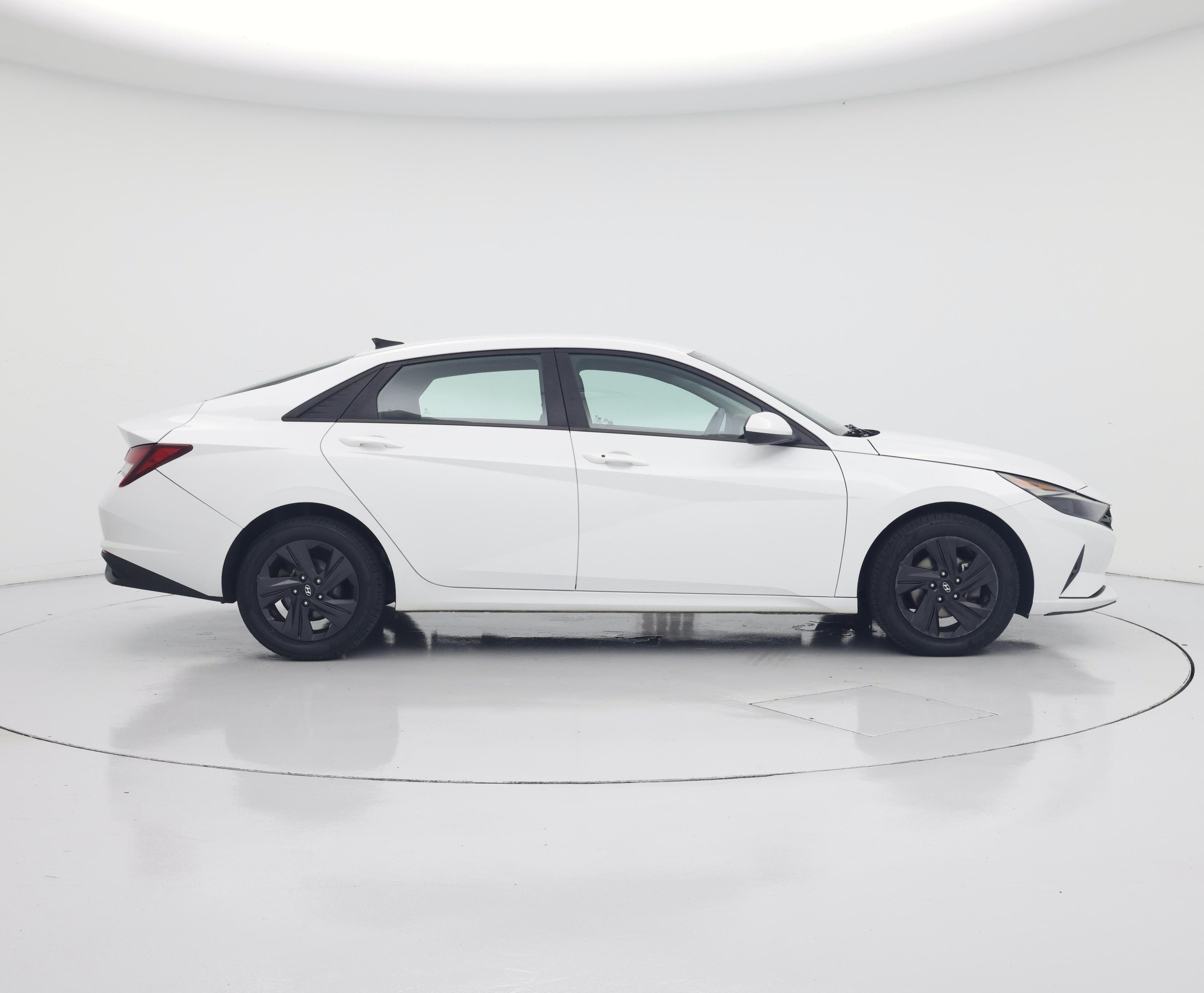 Thumbnail: 2022 Hyundai Elantra - 7