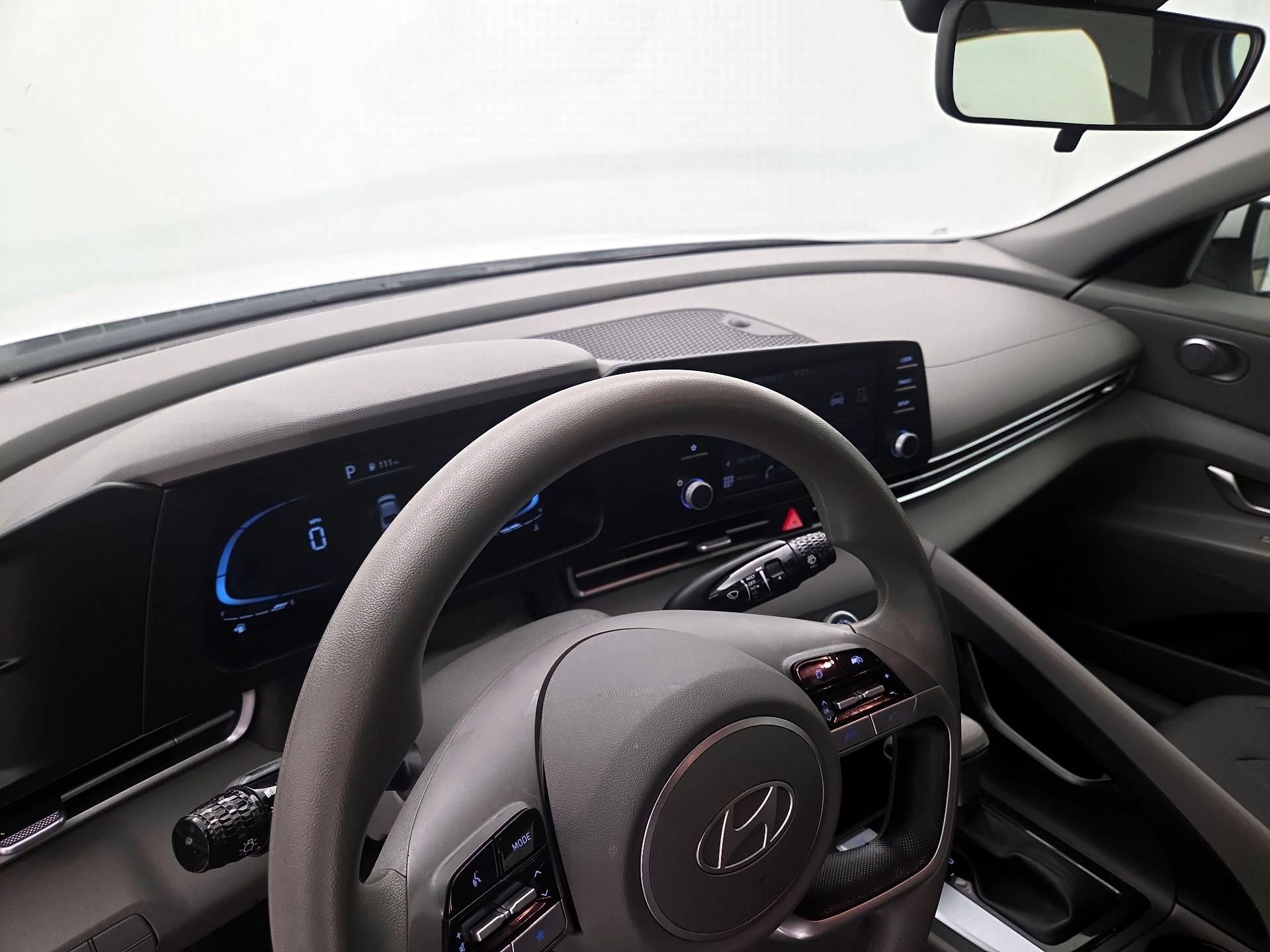 Thumbnail: 2024 Hyundai Elantra - 9