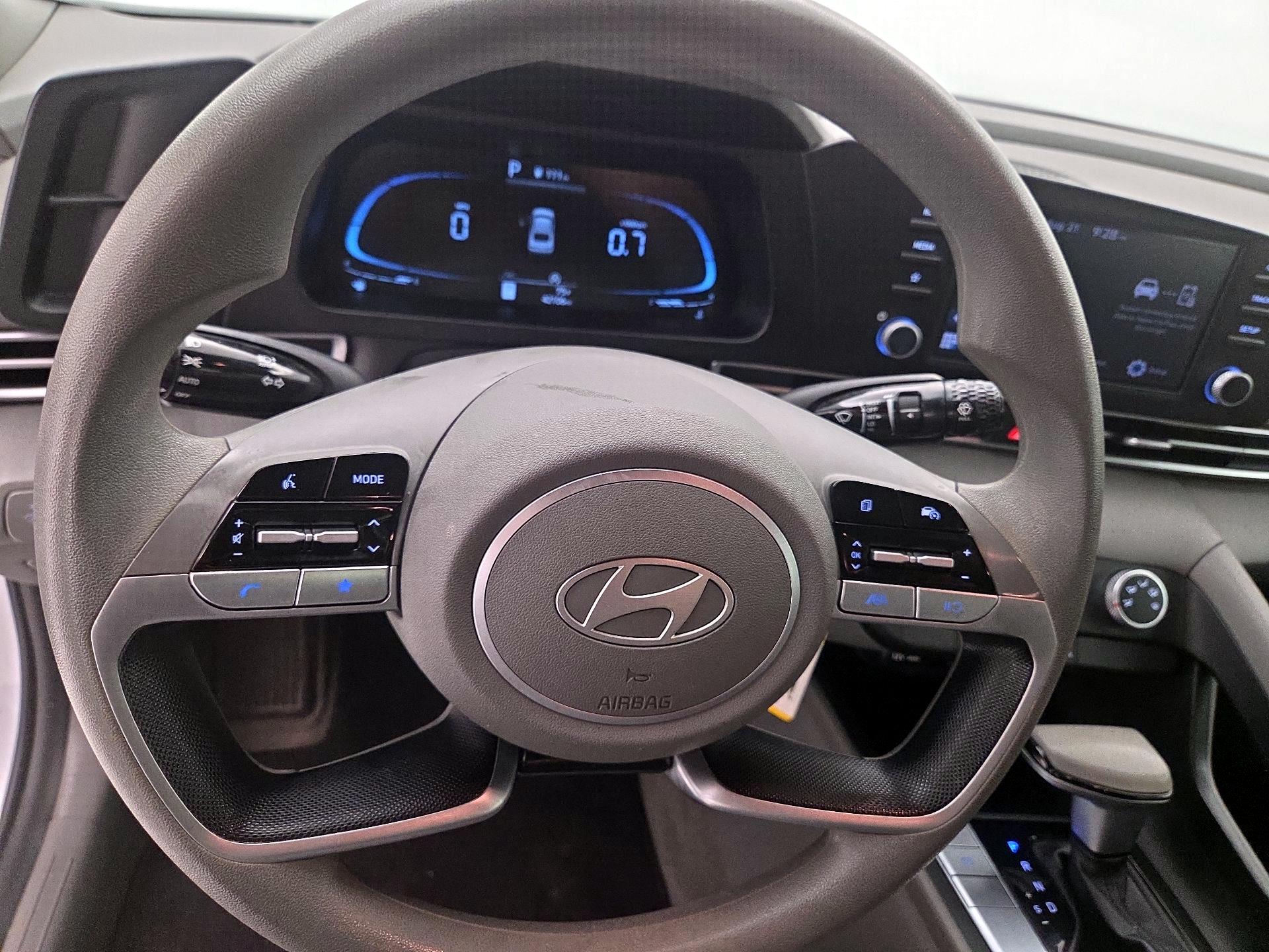 Thumbnail: 2024 Hyundai Elantra - 10