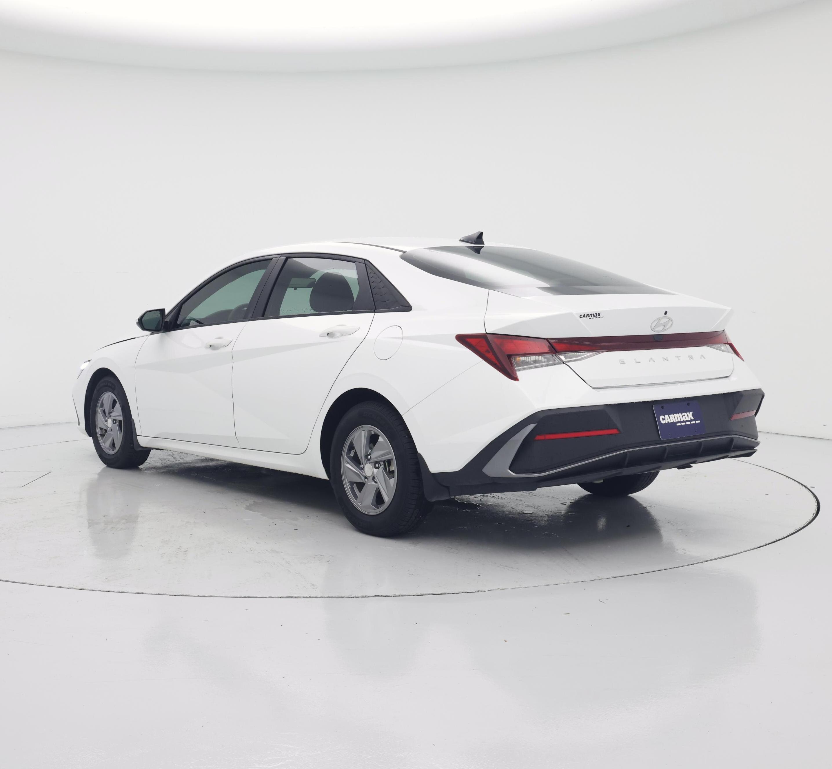 Thumbnail: 2024 Hyundai Elantra - 2